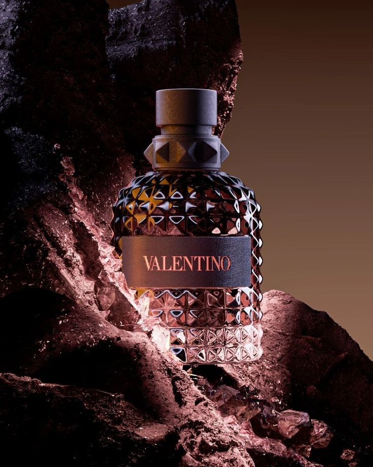 Valentino Uomo Born in Roma