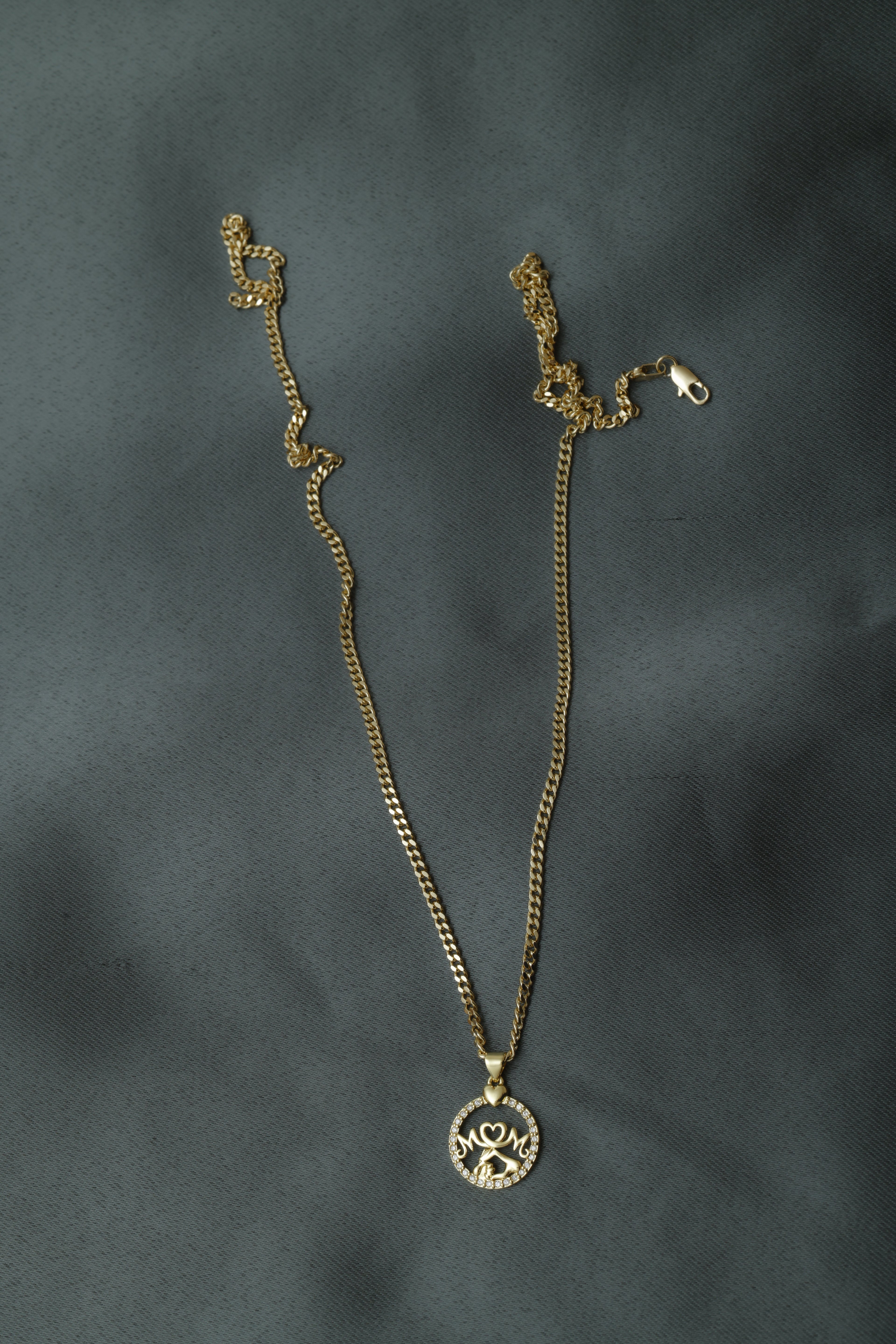 VARSE ME MAMA ME ZEMER RRETHORE