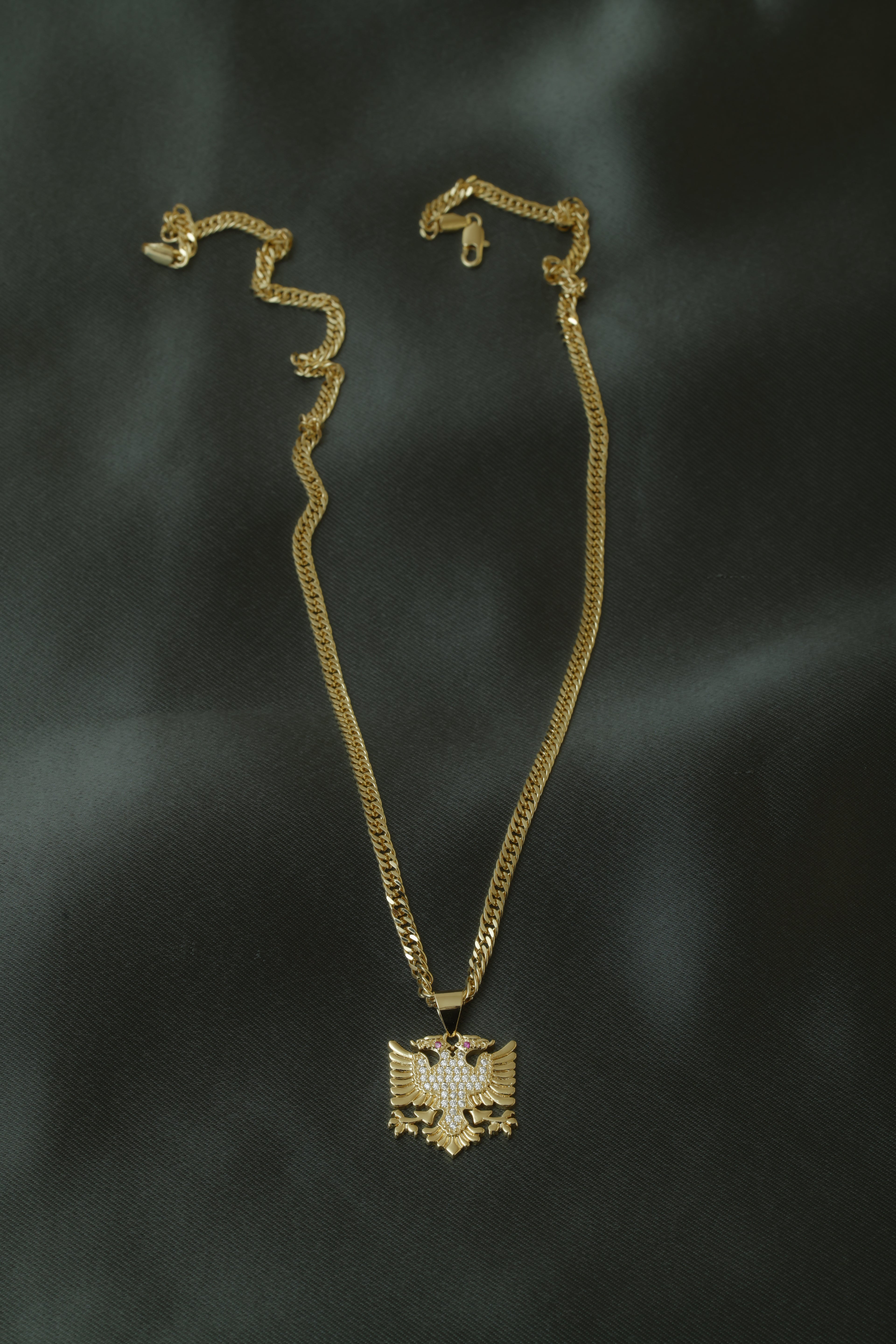 VARSE ME SHQIPONJE ME GURE