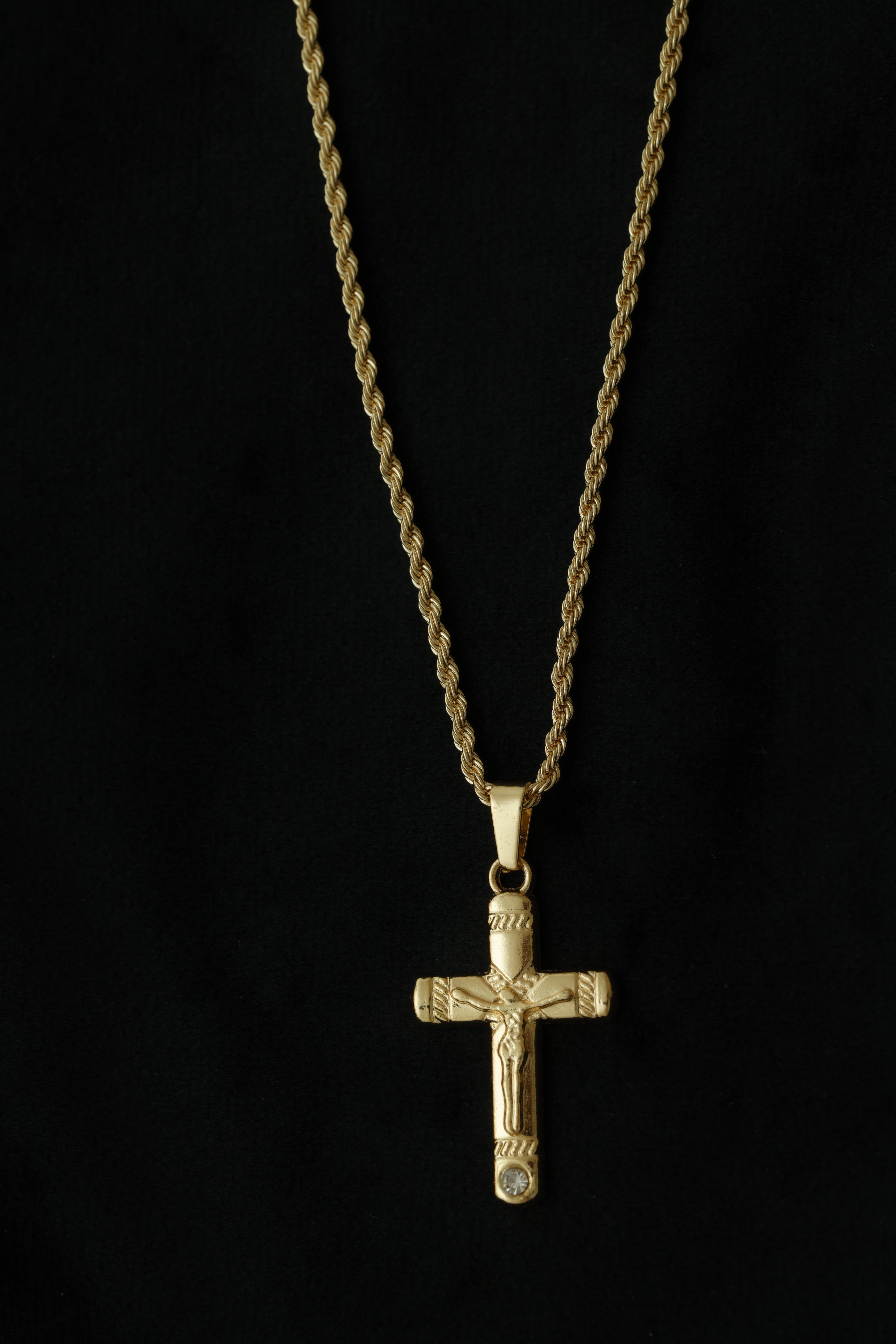 VARSE ME KRYQ ME JEZUS ME GURE