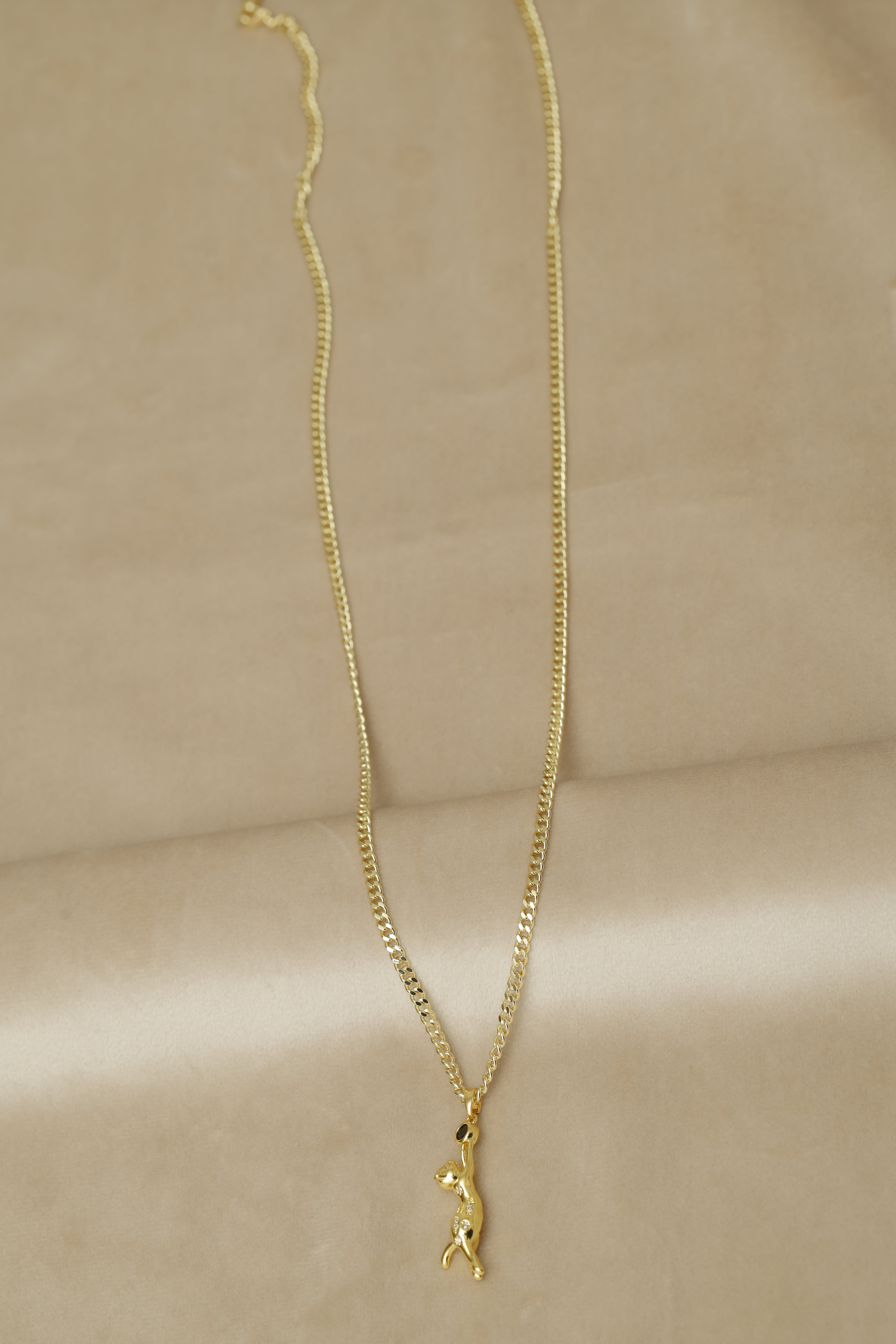 VARSE ME PANTER MACE