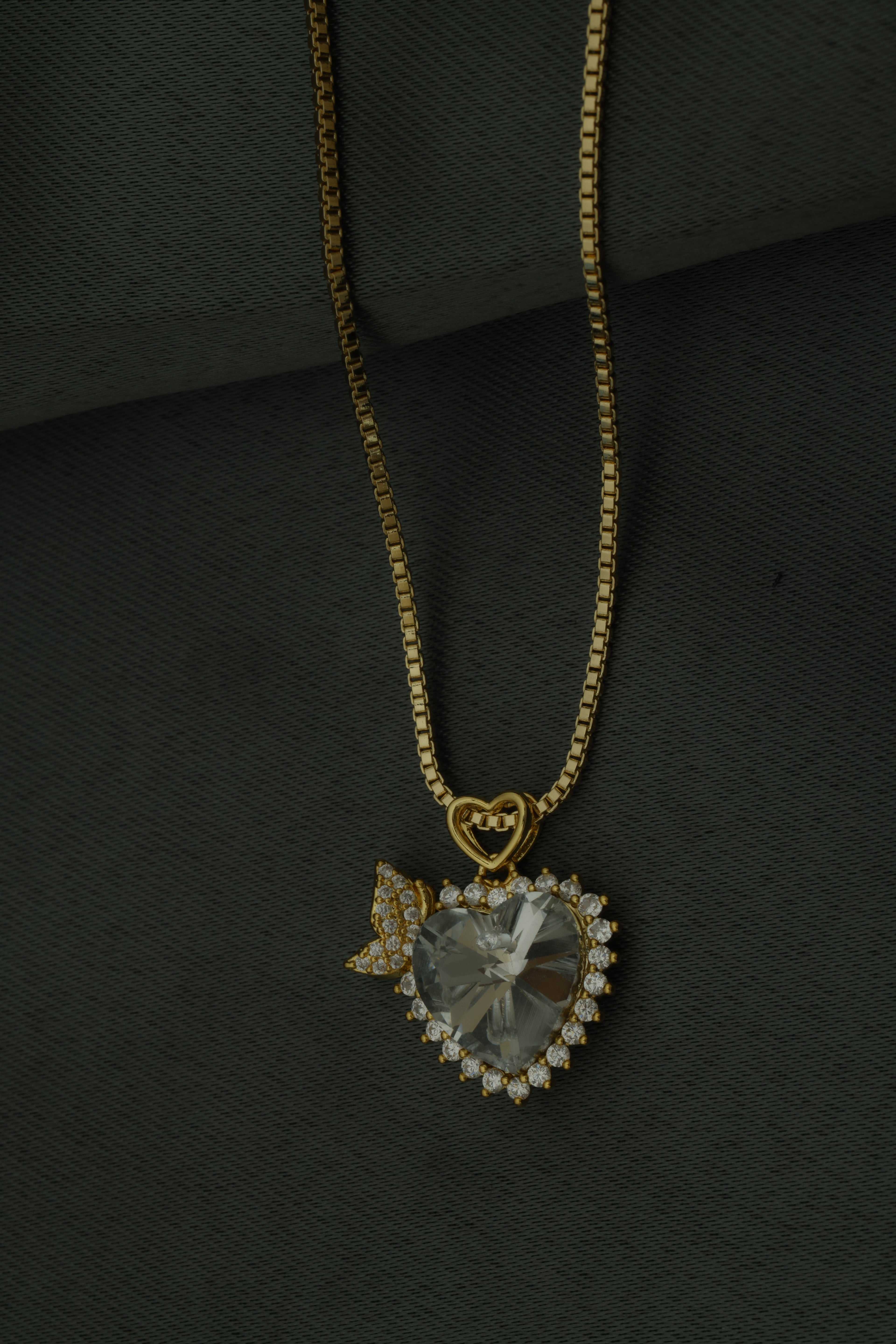 VARSE ME ZEMER ME GURE TE BARDH