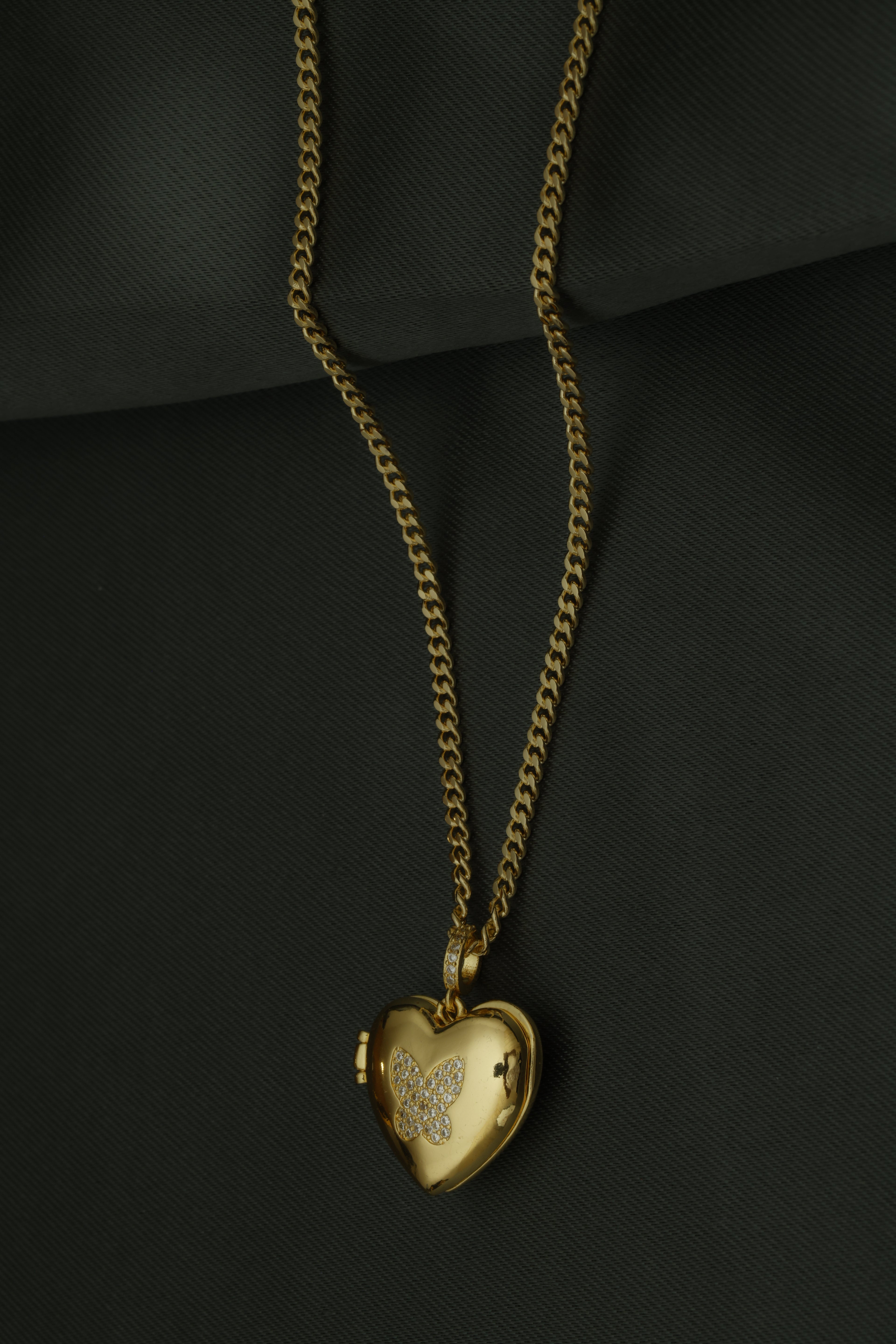 VARSE ME ZEMER ME HAPJE DHE ME FLUTUR