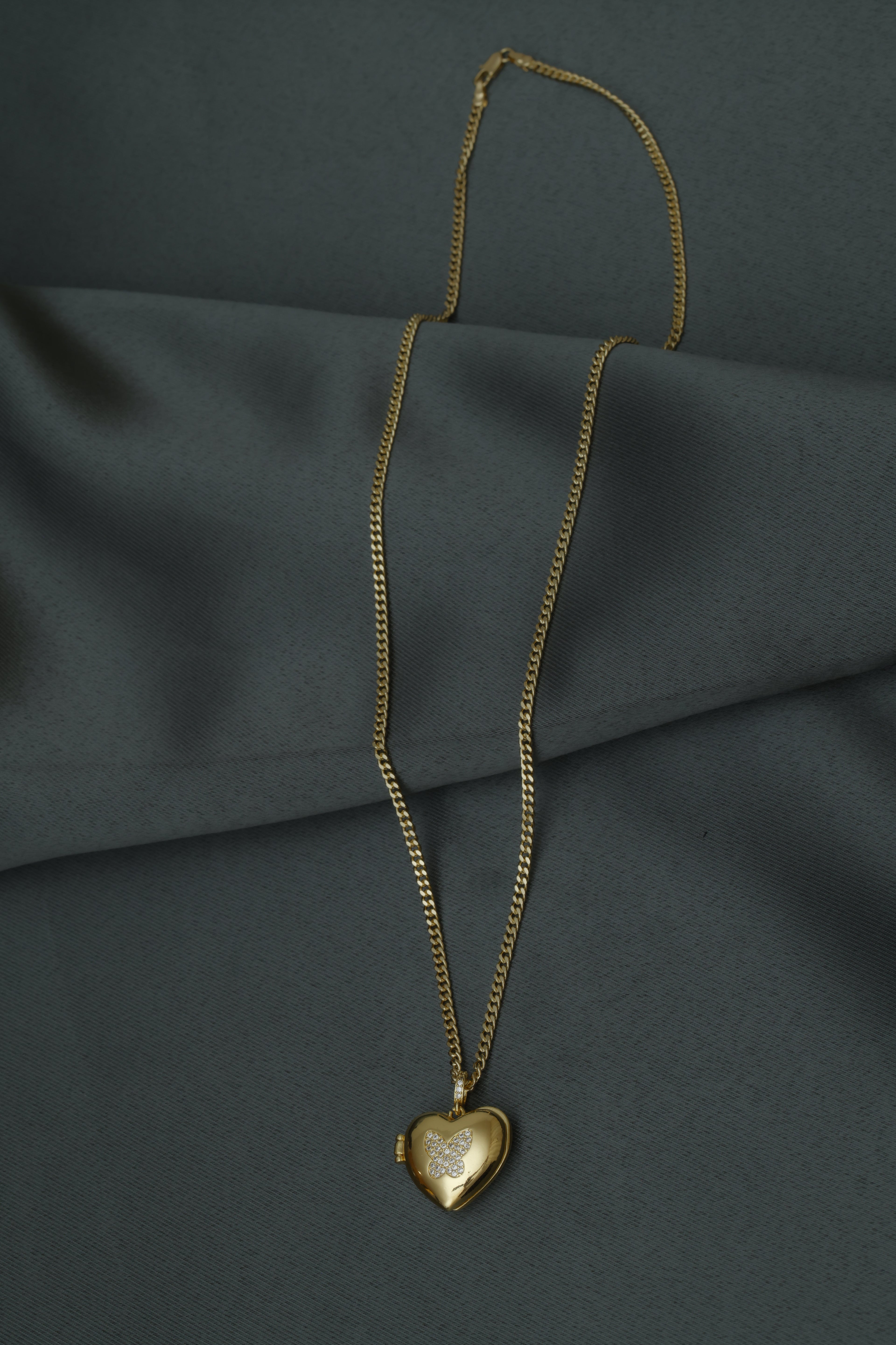 VARSE ME ZEMER ME HAPJE DHE ME FLUTUR