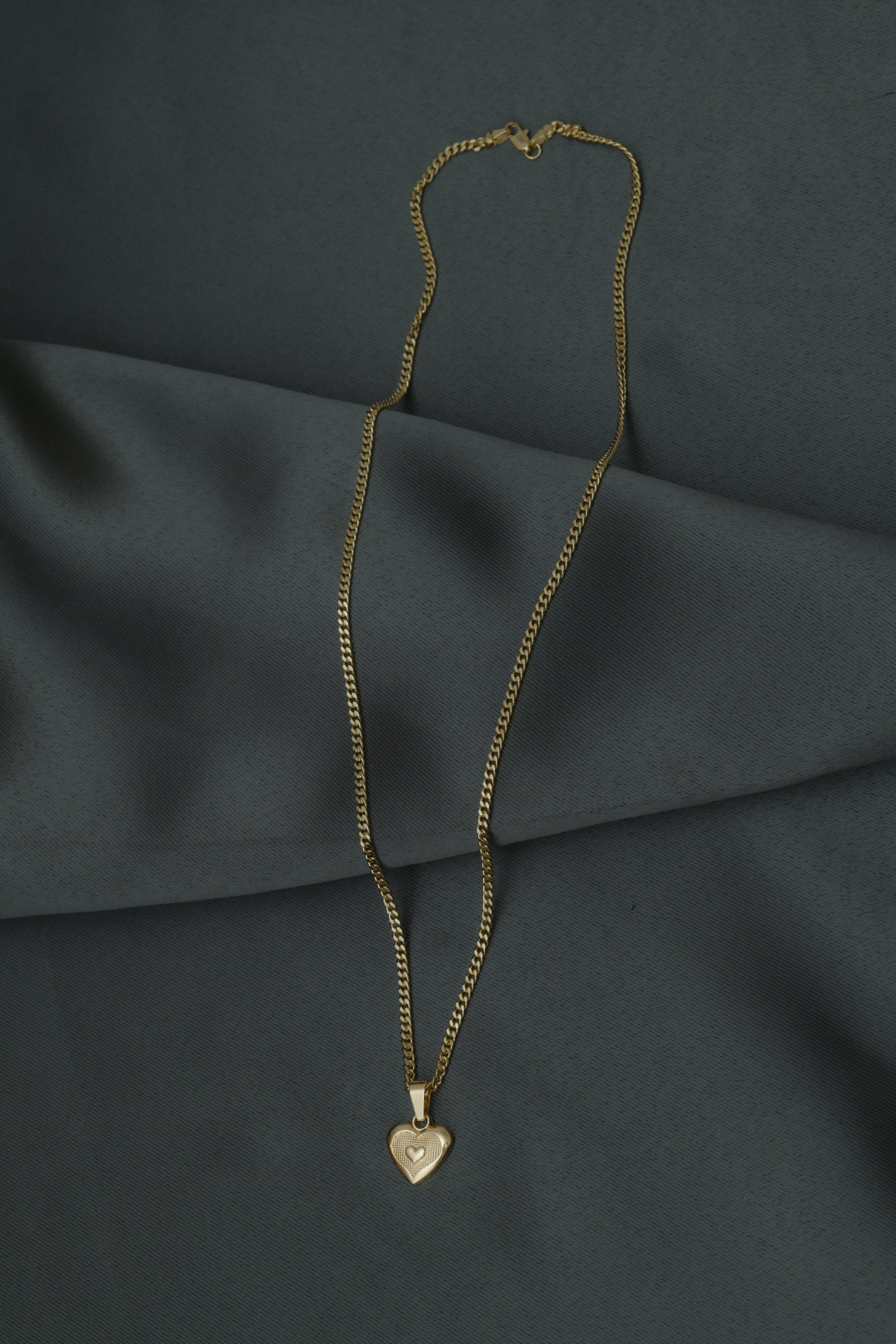 VARSE ME ZEMER TE THJESHTE ME ZEMER NE MES