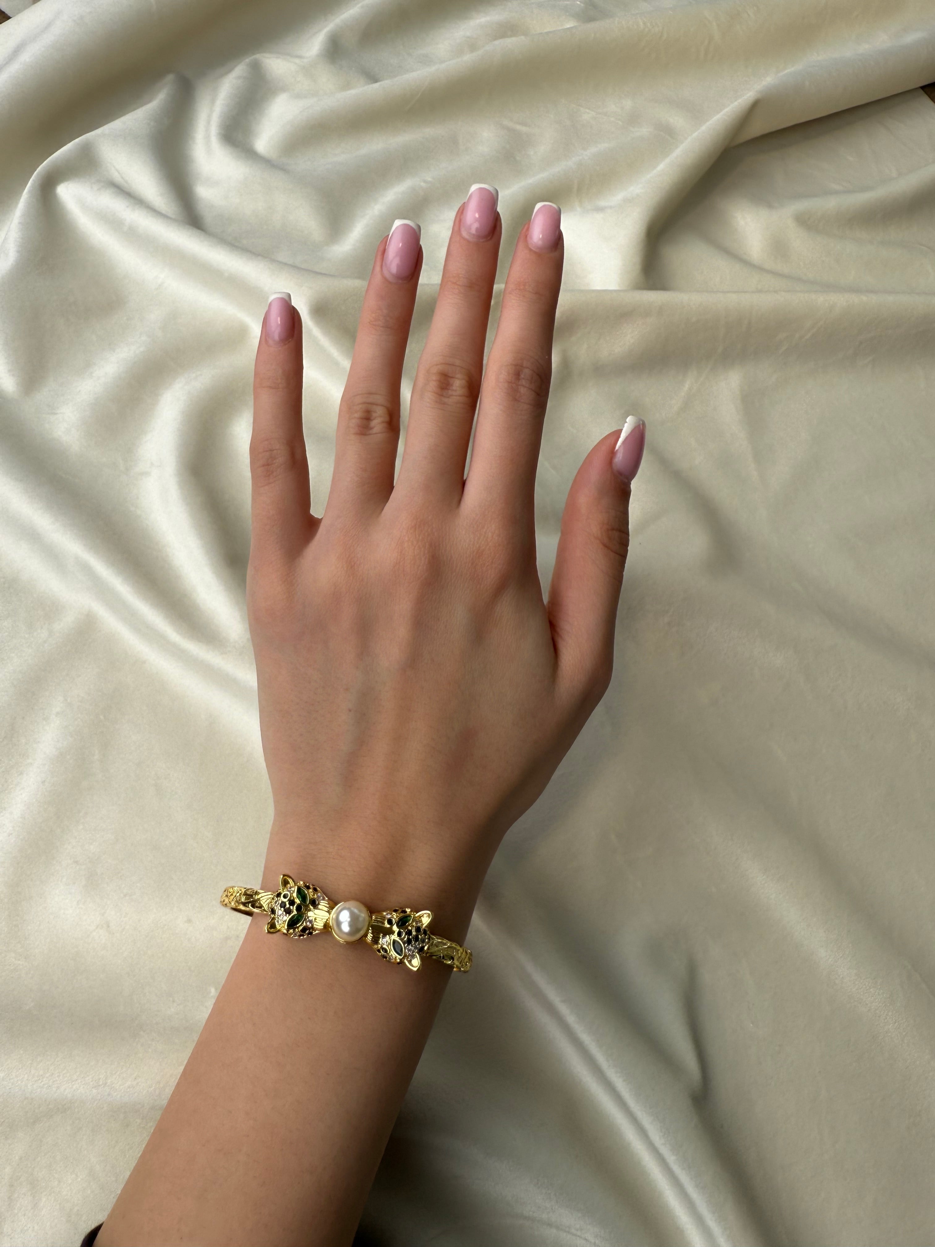 Byzylyk xhaguar me perl