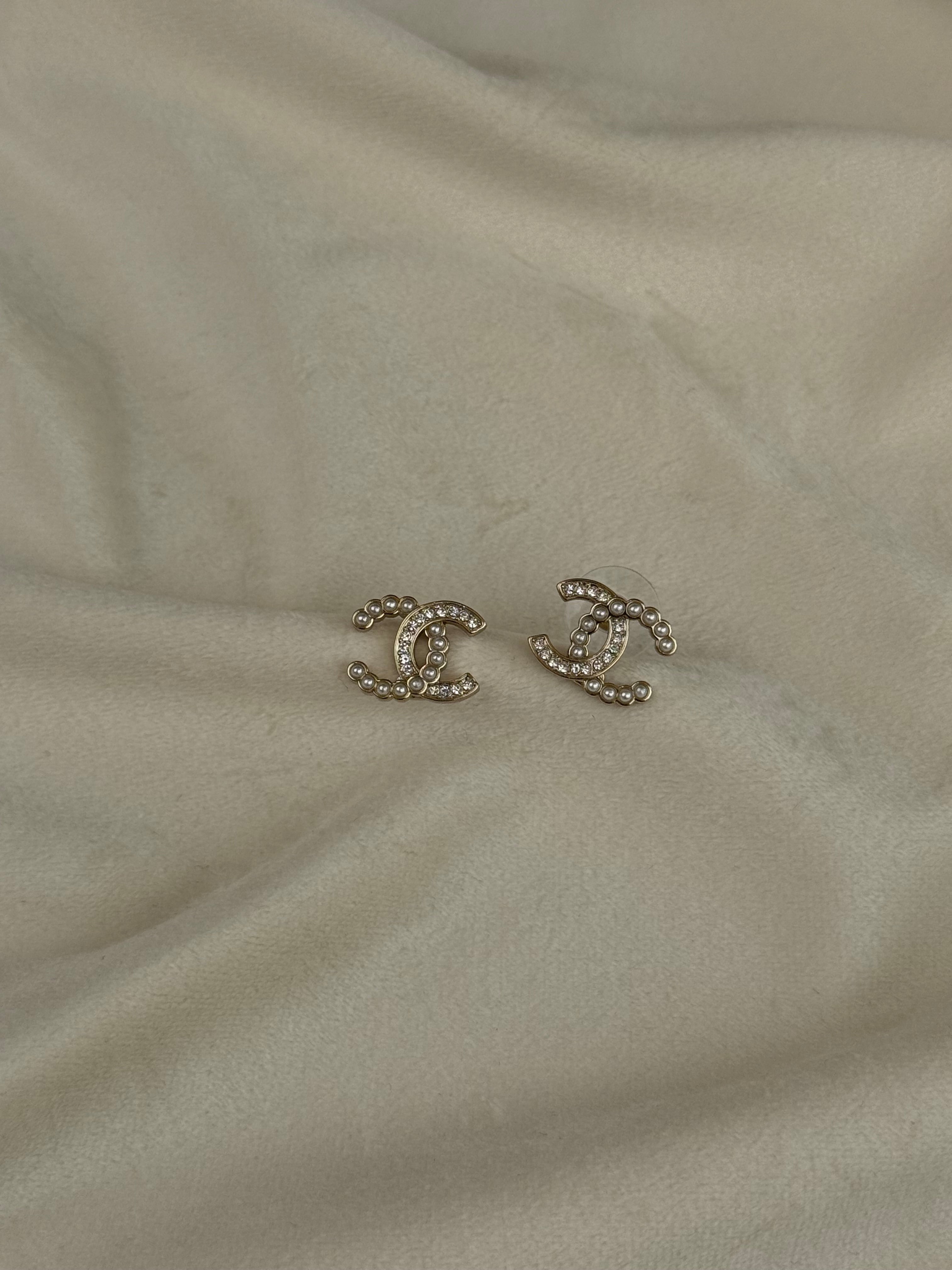 Vathe Chanel me perla