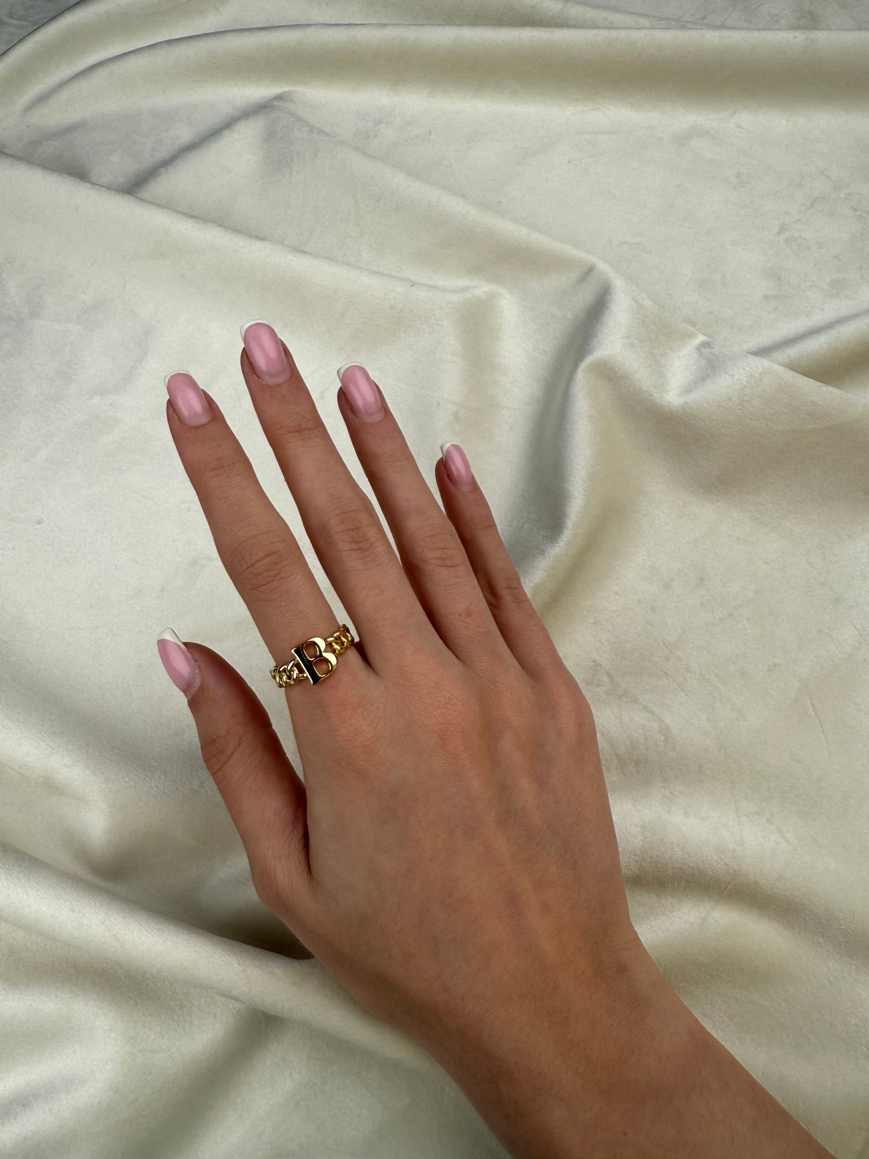 Unaze me shkronjen B