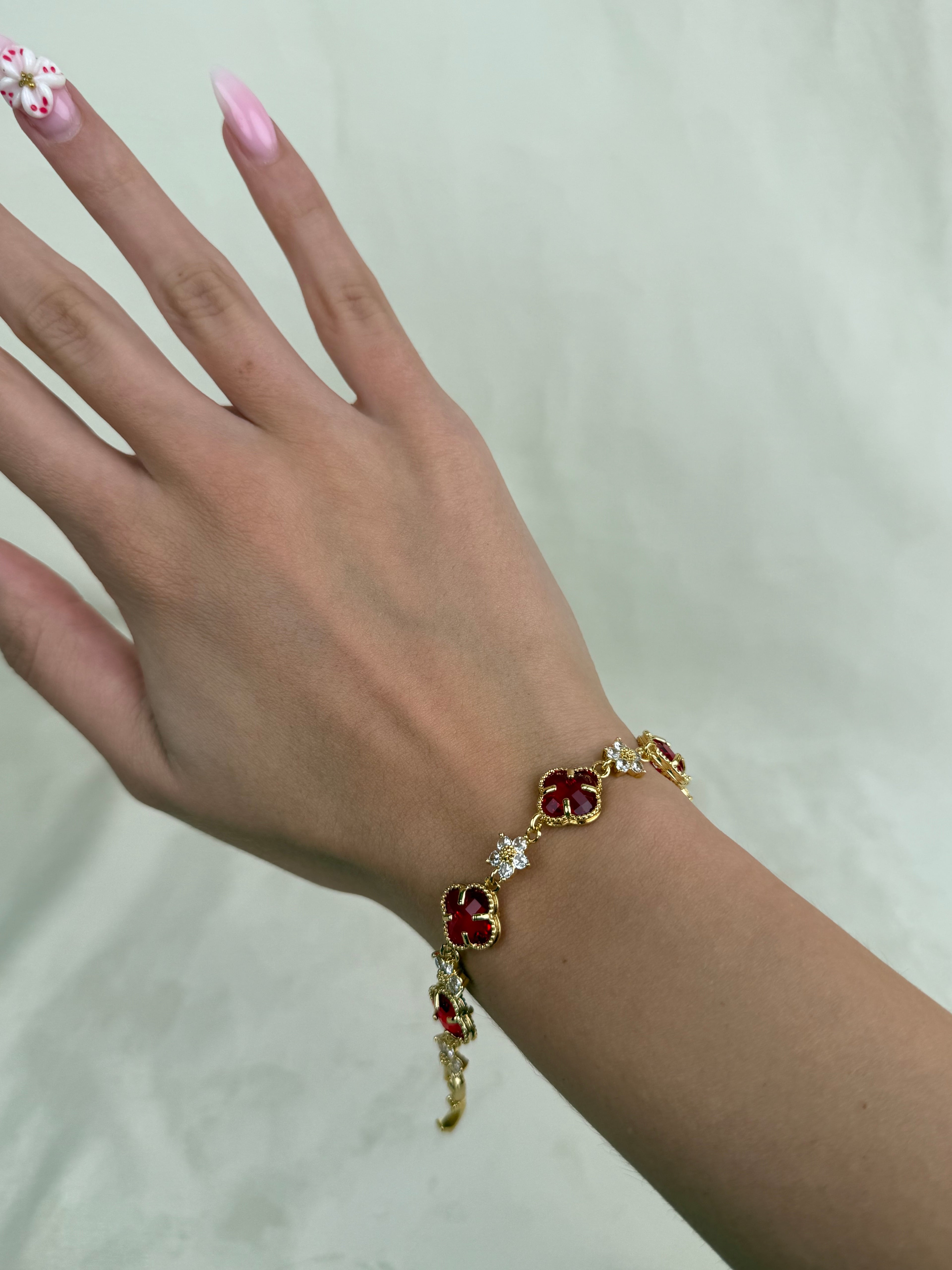 Byzylyk van cleef i kuq me lule