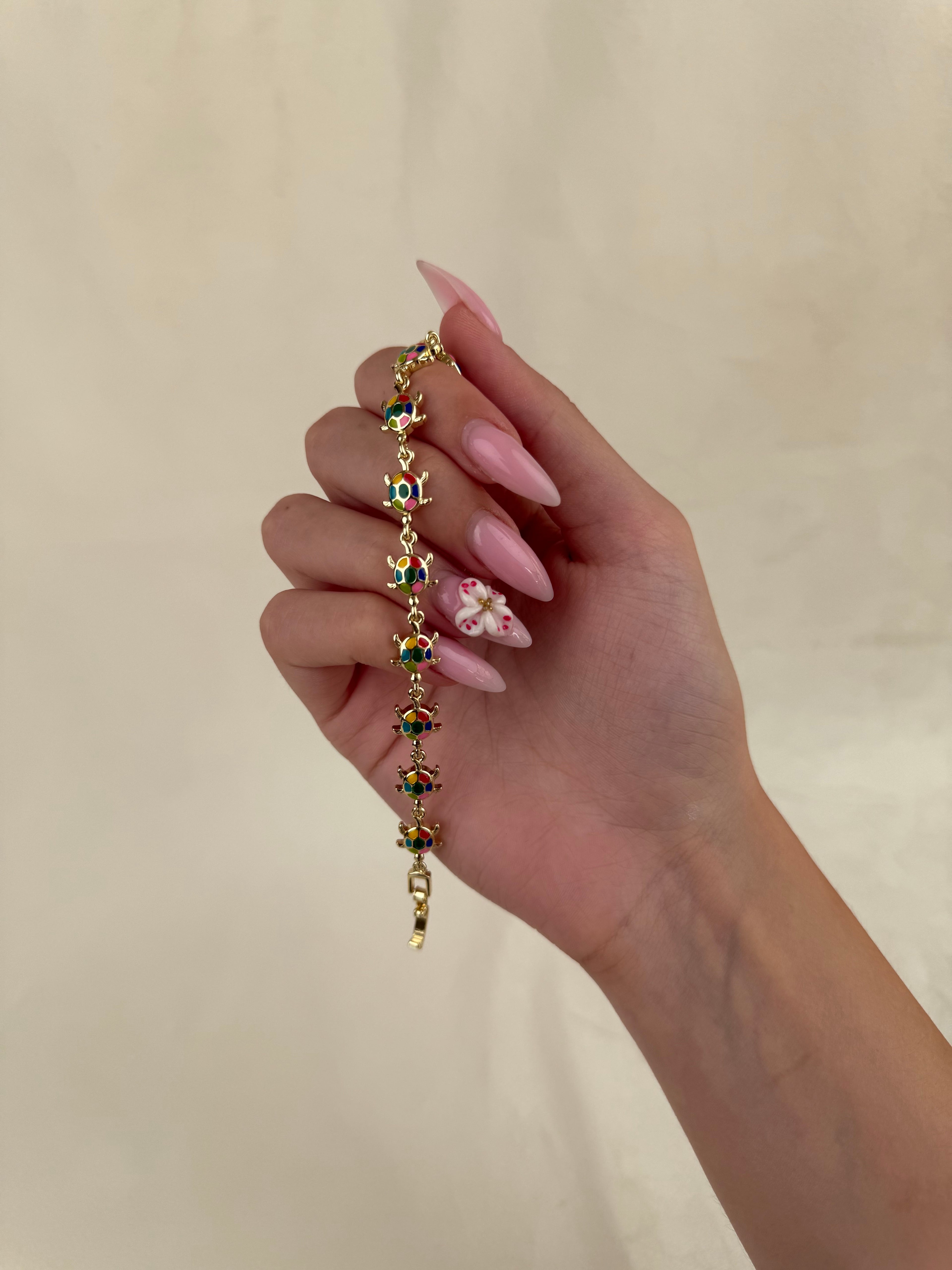 Byzylyk me breshka me ngjyra