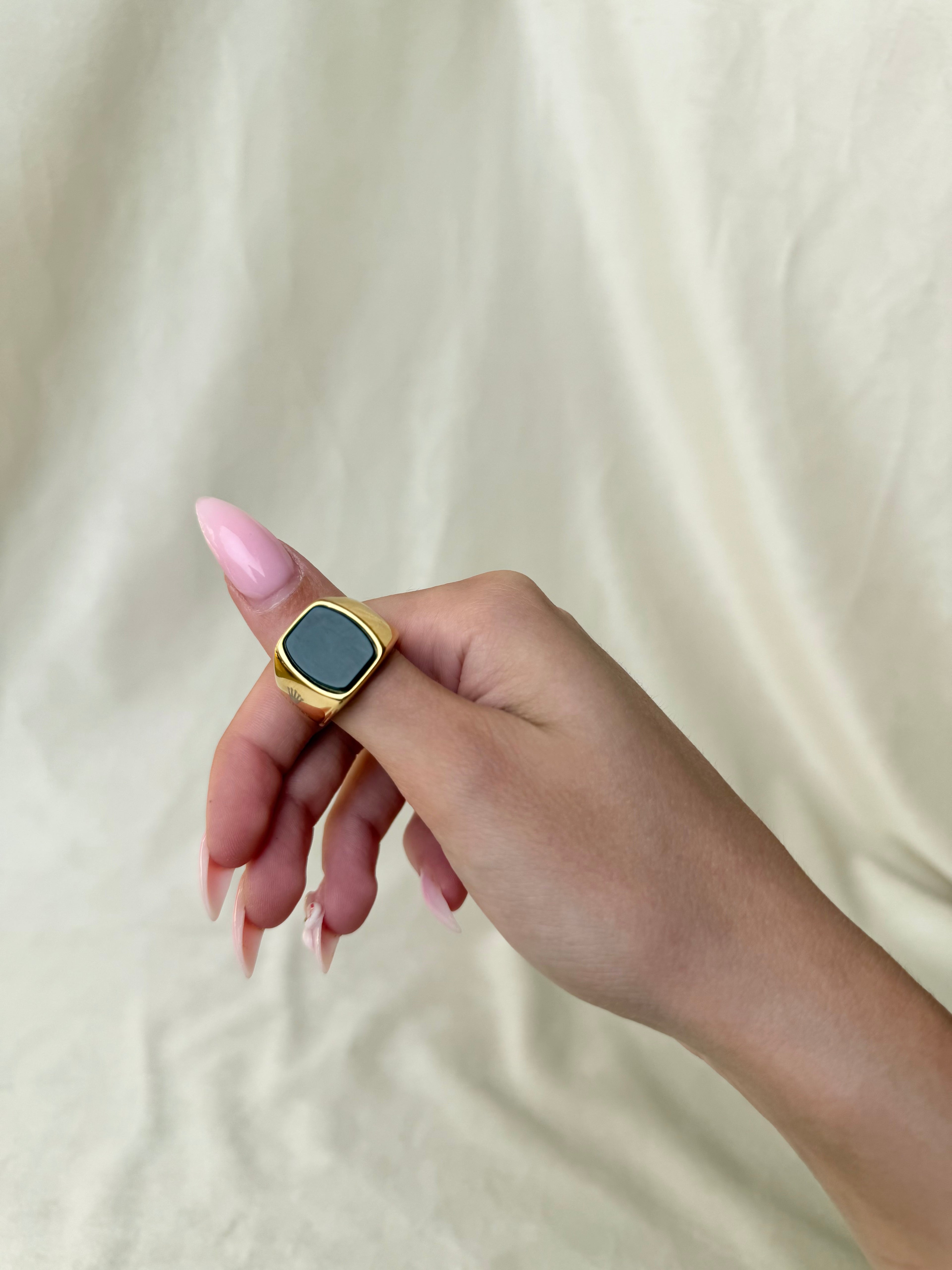 Unaze Rolex me gur te zi