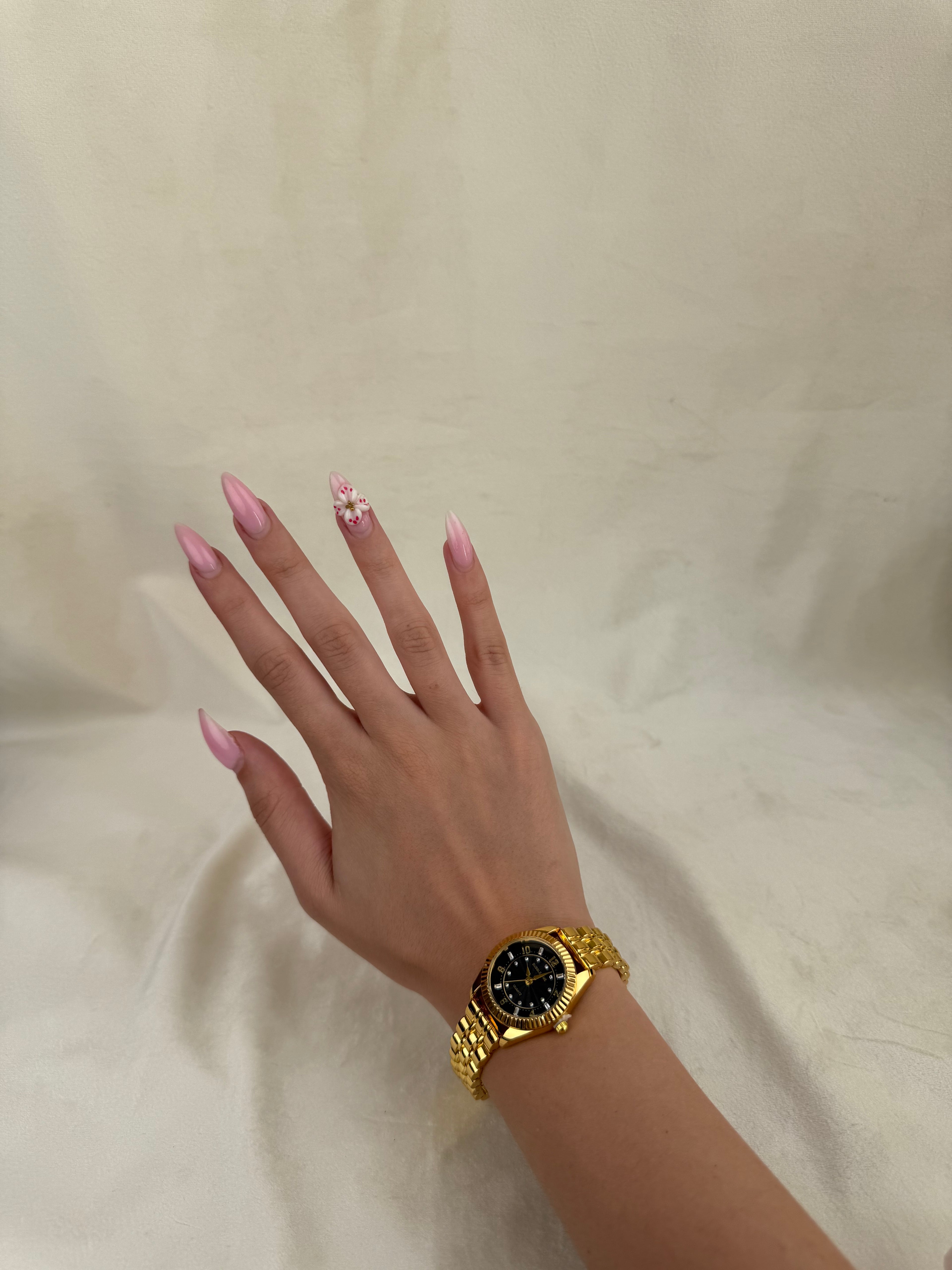 Ore gold me fushe te zeze