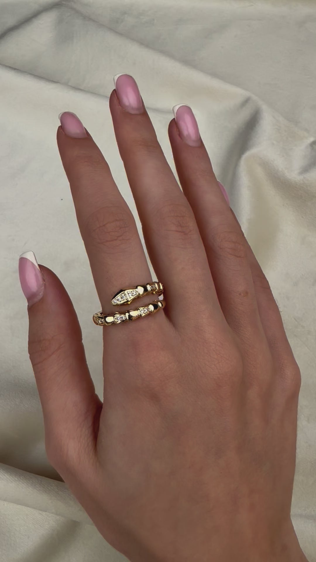 Unaze ne forme gjarpri