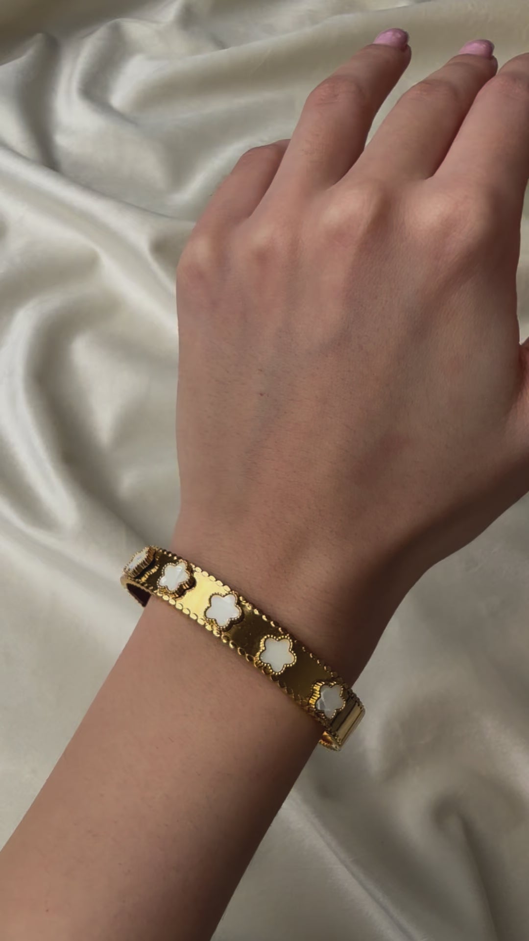 Byzylyk lule e bardhe van cleef