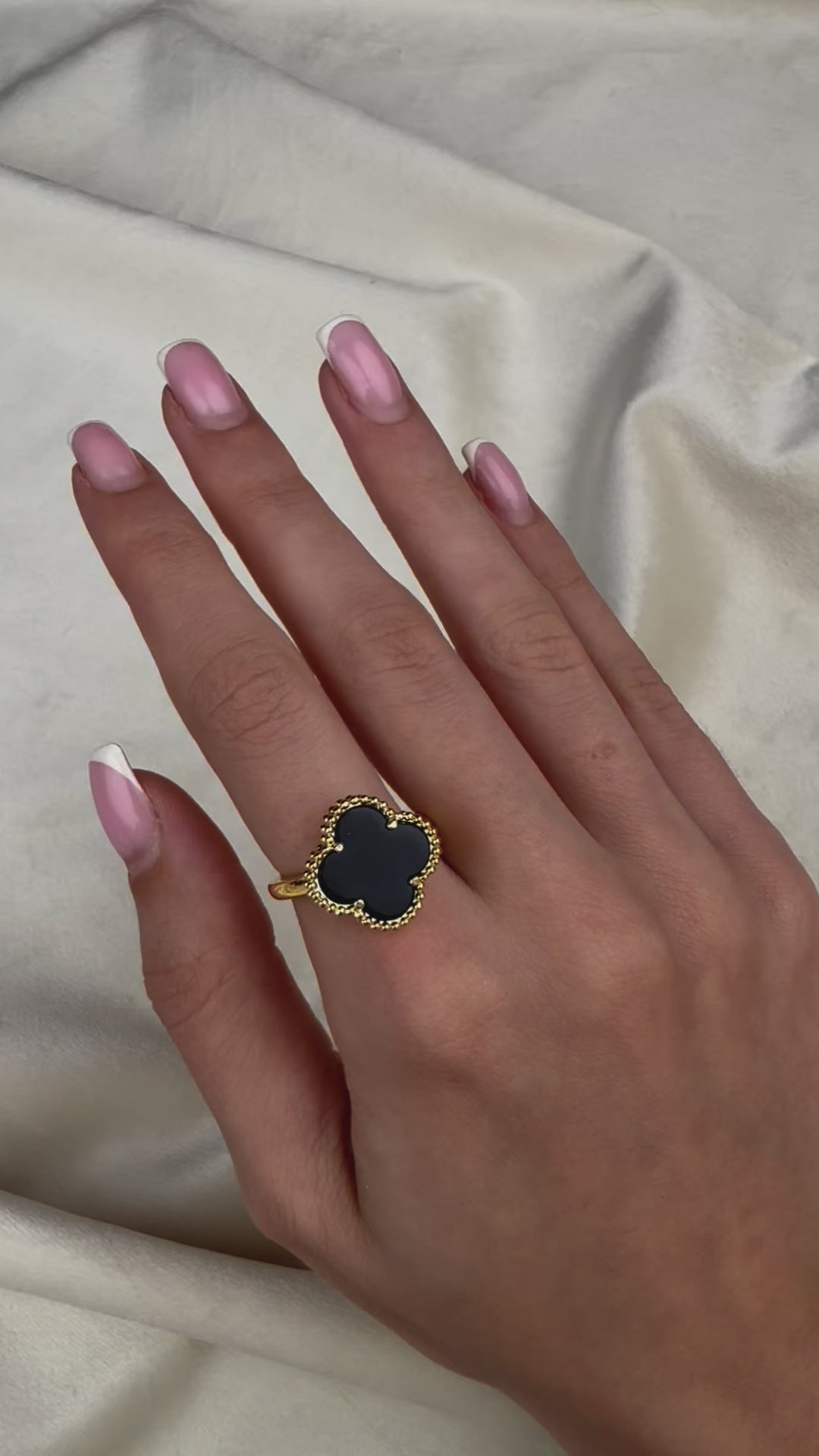 Unaze van cleef i zi