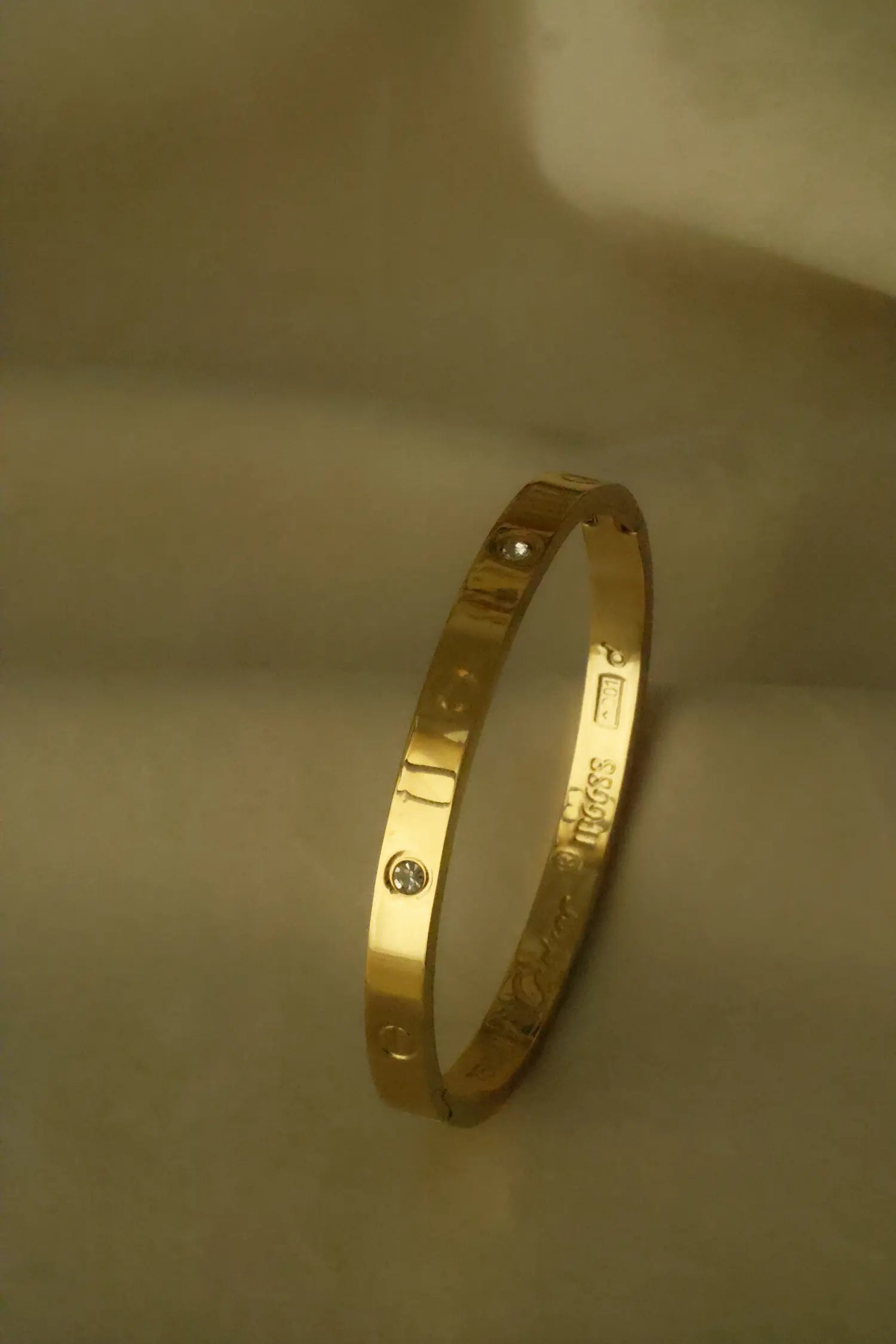 Zbuloni trendet e bizhuterive për vitin 2026. Minimalizem, layering, statement pieces dhe dizajne moderne qe do dominojne sezonin.