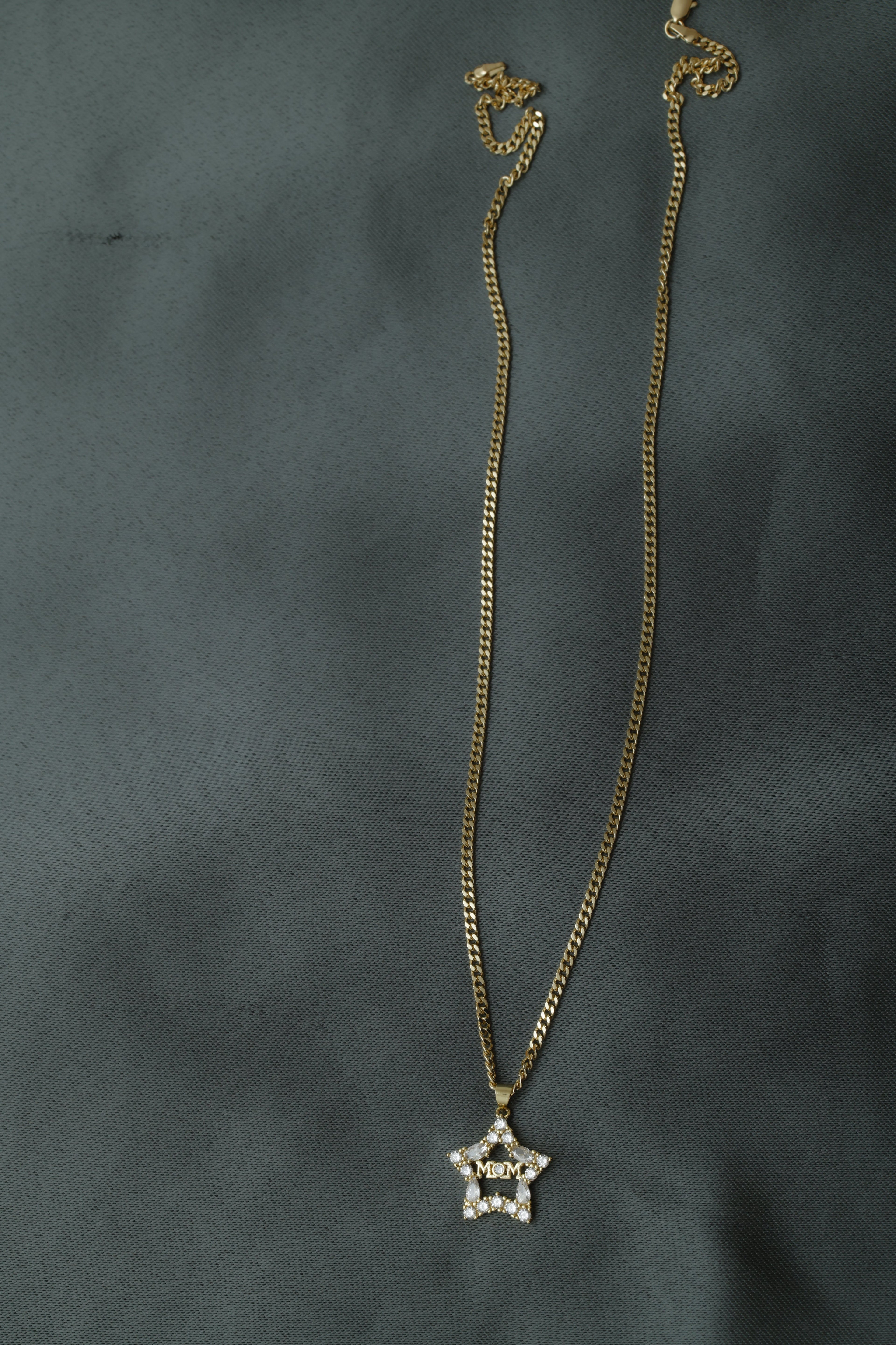 VARSE ME MAMA ME YLLE