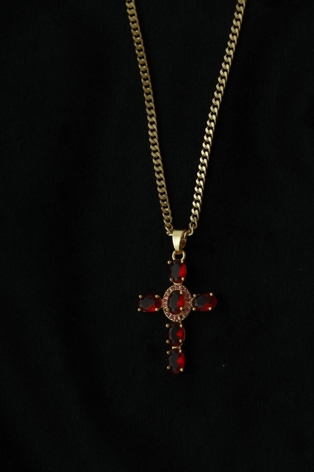 VARSE ME KRYQ ME GURE TE KUQ