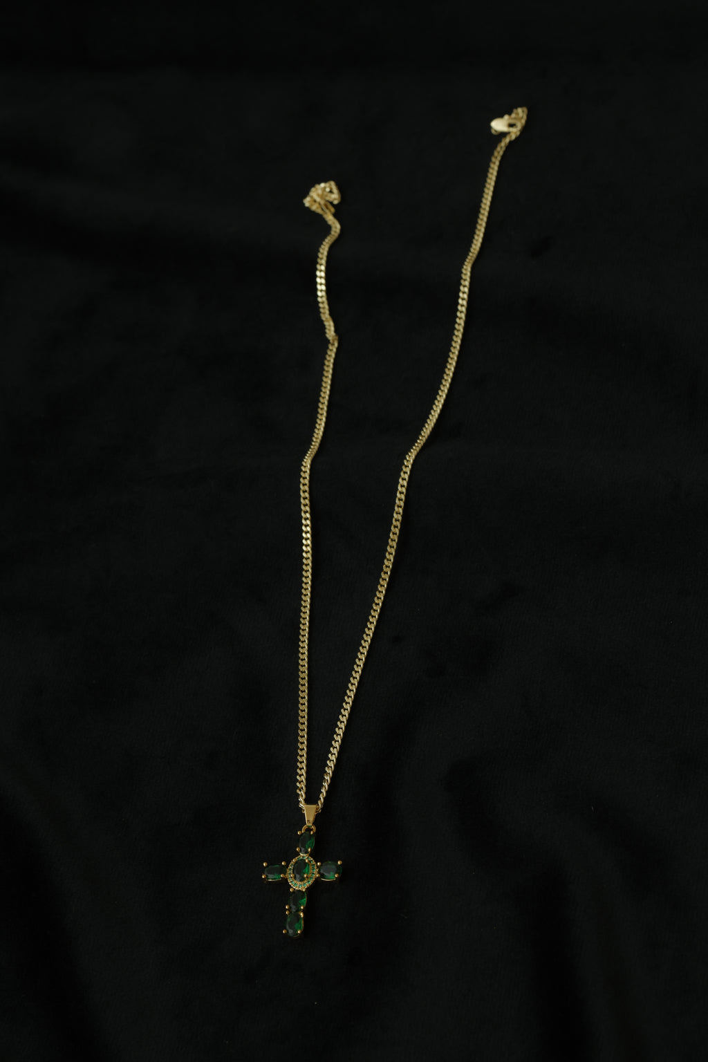 VARSE ME KRYQ ME GURE JESHIL