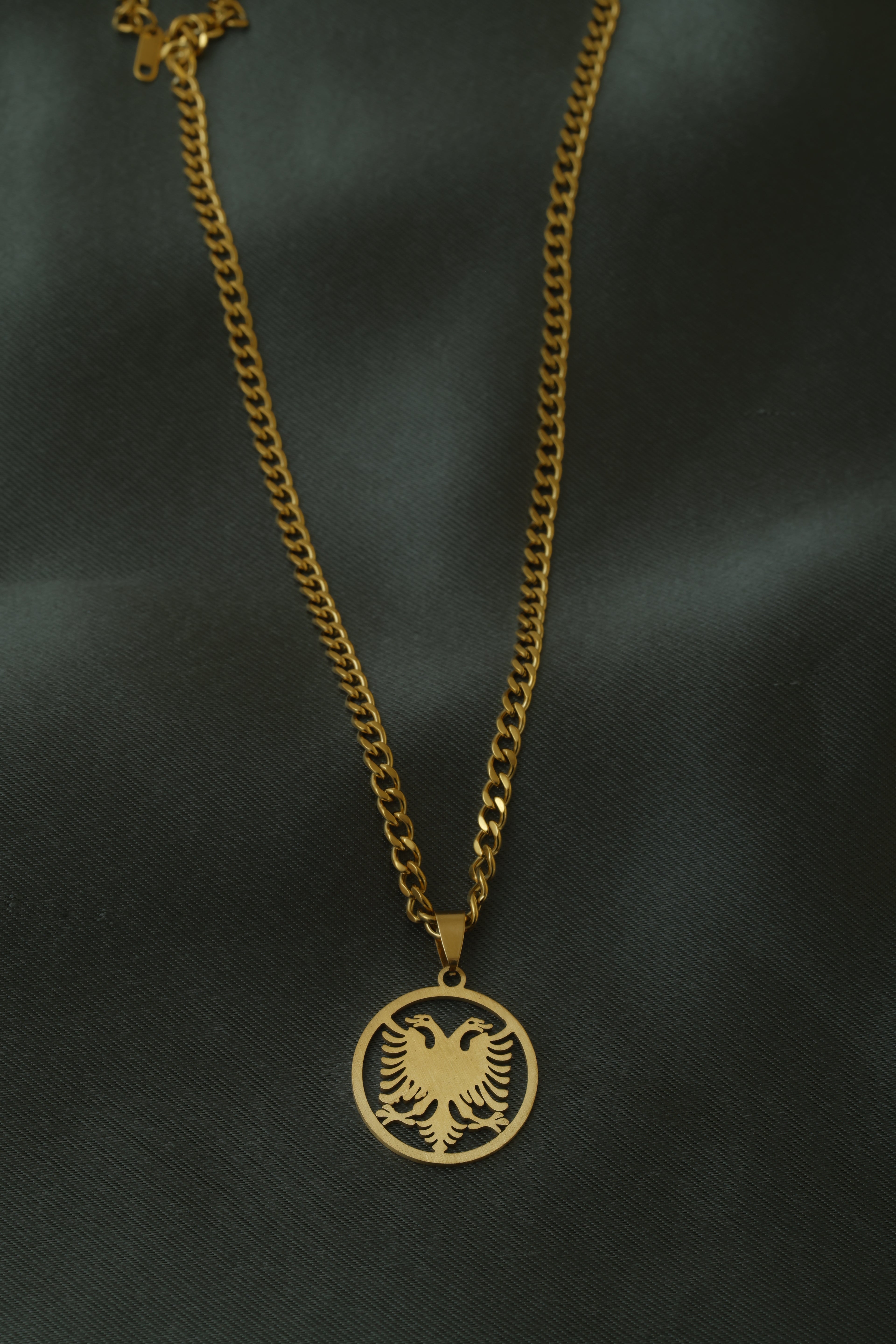 VARSE ME SHQIPONJE RRETHORE