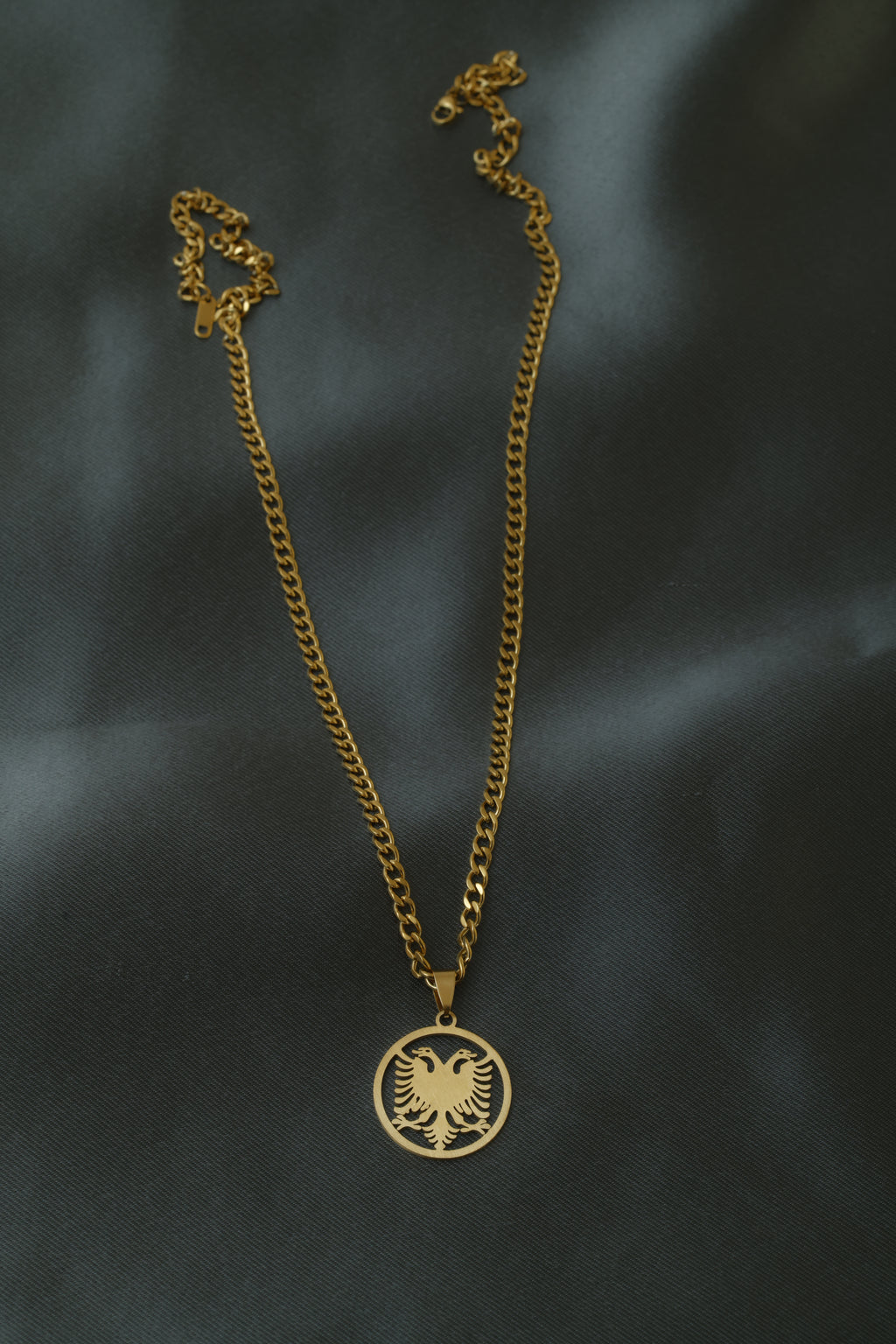 VARSE ME SHQIPONJE RRETHORE