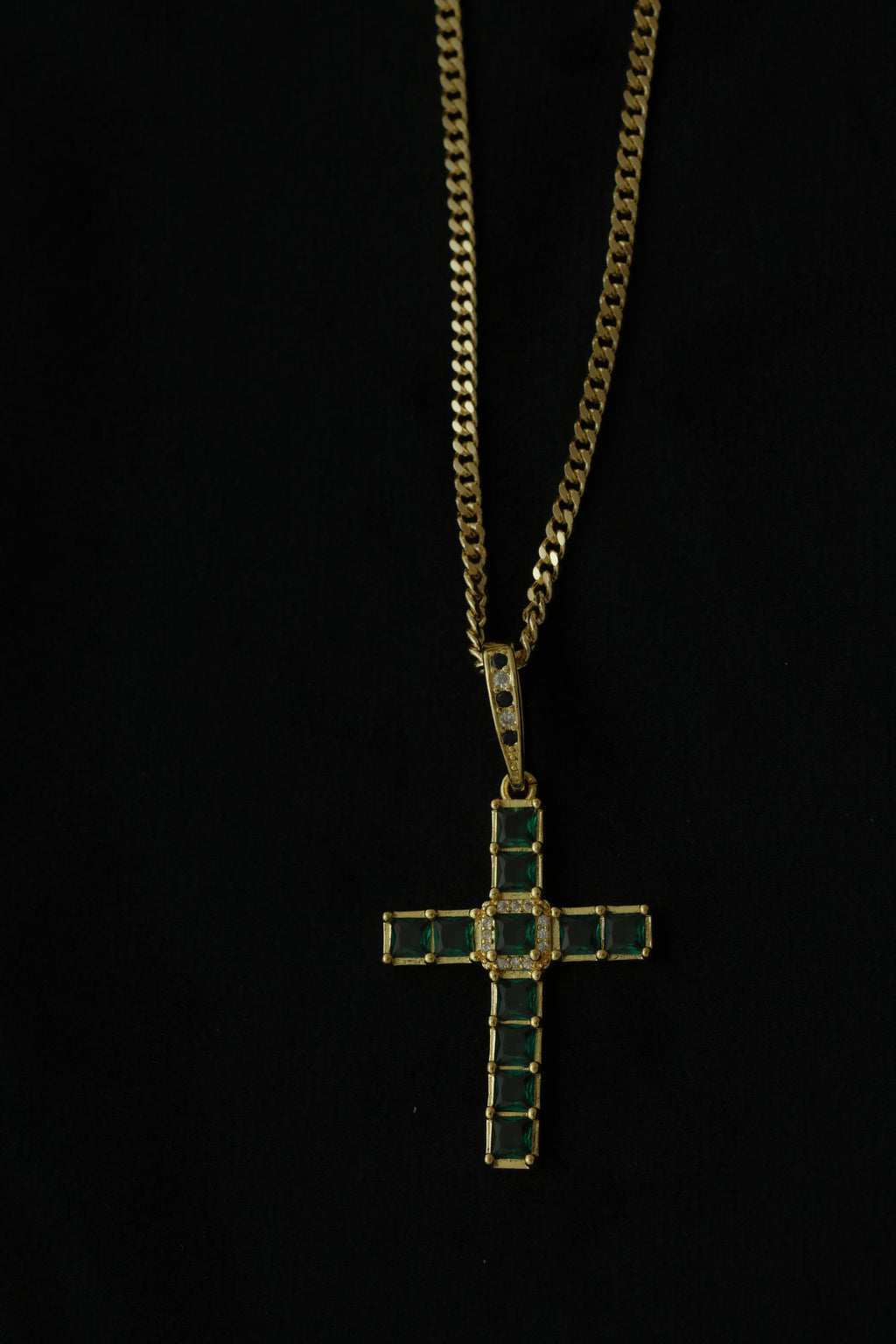 VARSE ME KRYQ ME GURE JESHIL