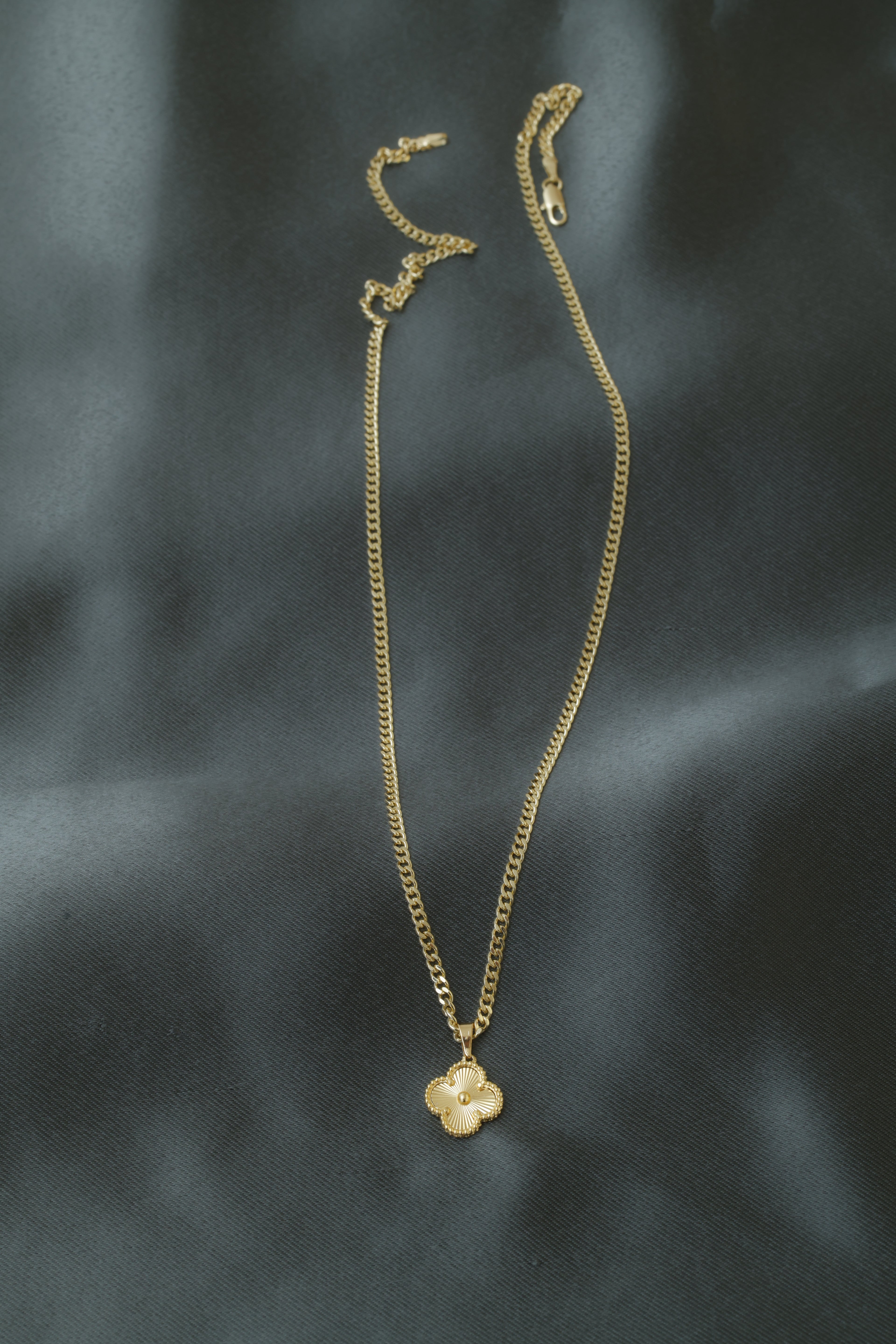 VARSE ME LULE VAN GOLD