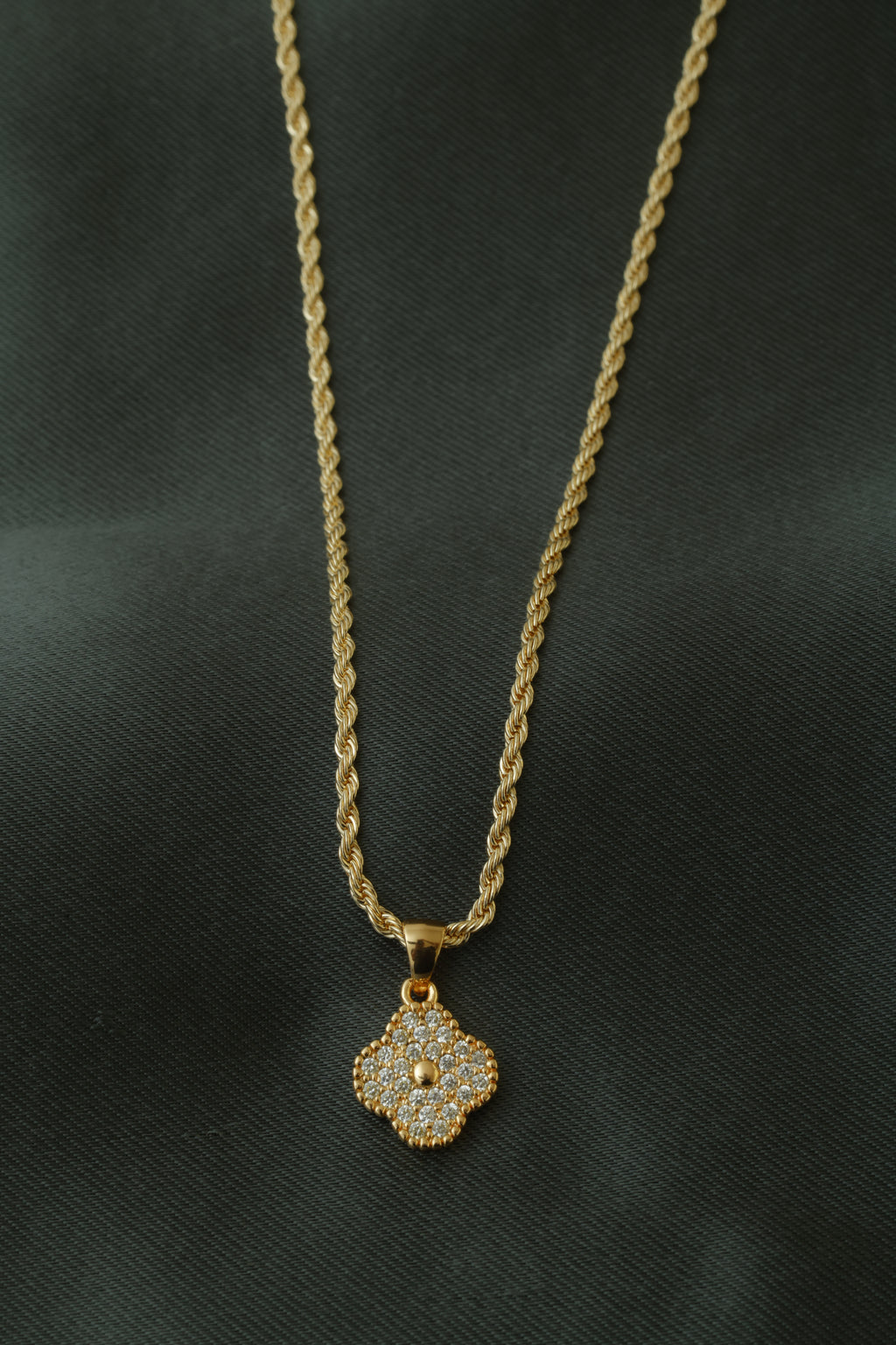 VARSE ME LULE VAN CLEF  GURE