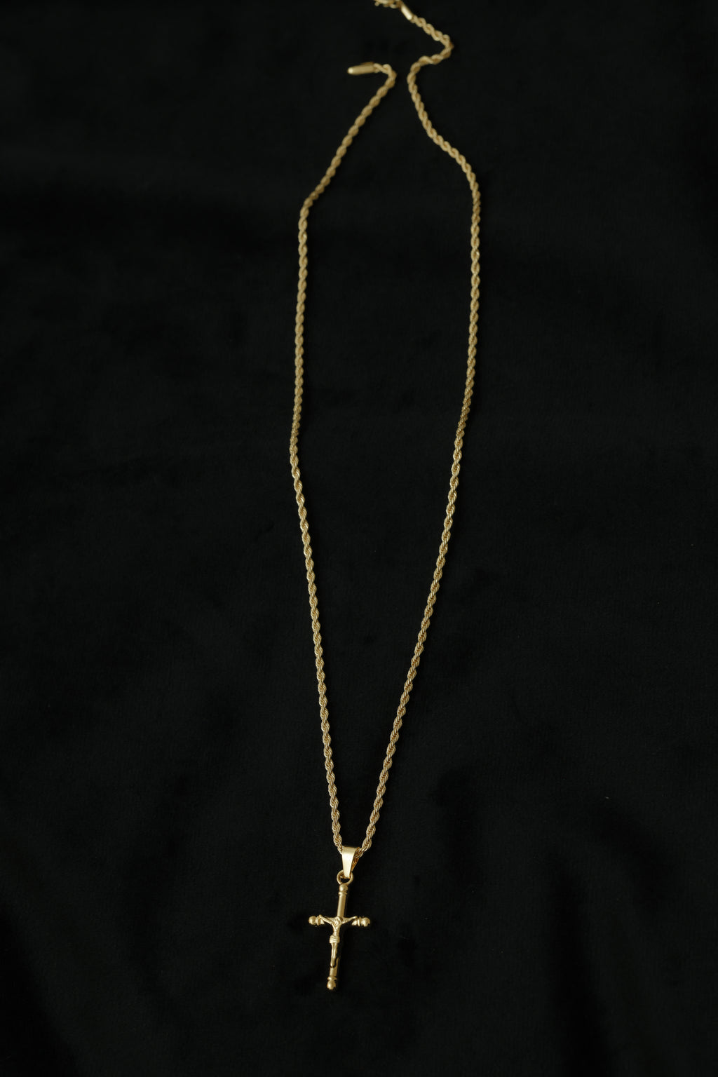 VARSE ME KRYQ ME JEZUS