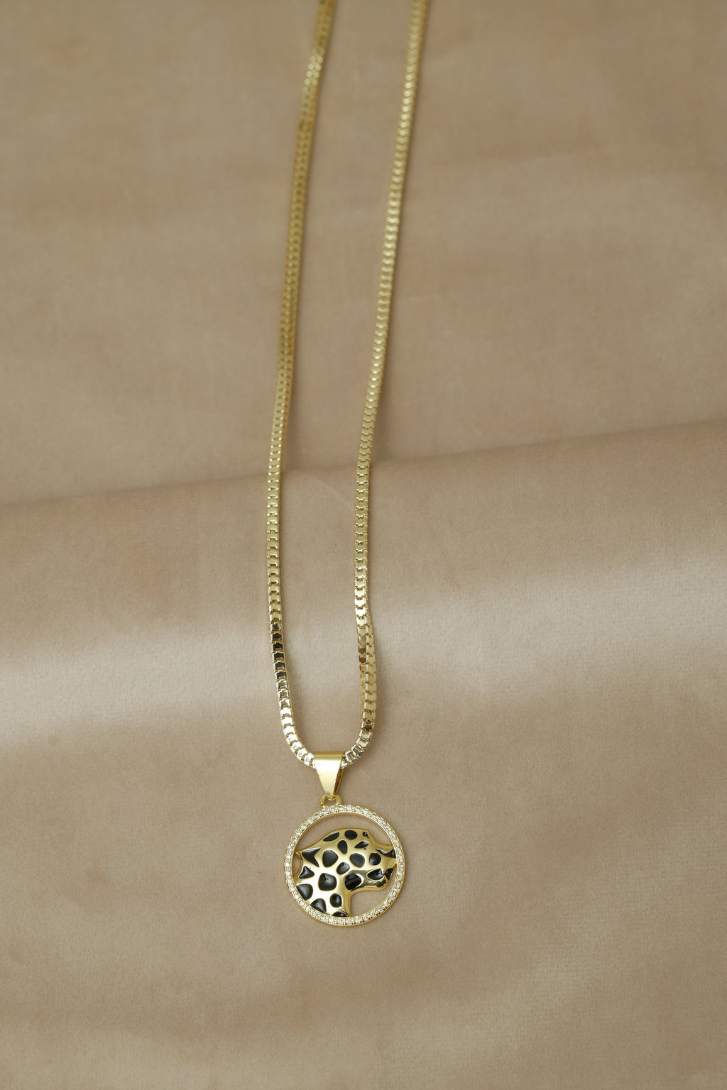 VARSE ME PANTER TE ZEZE