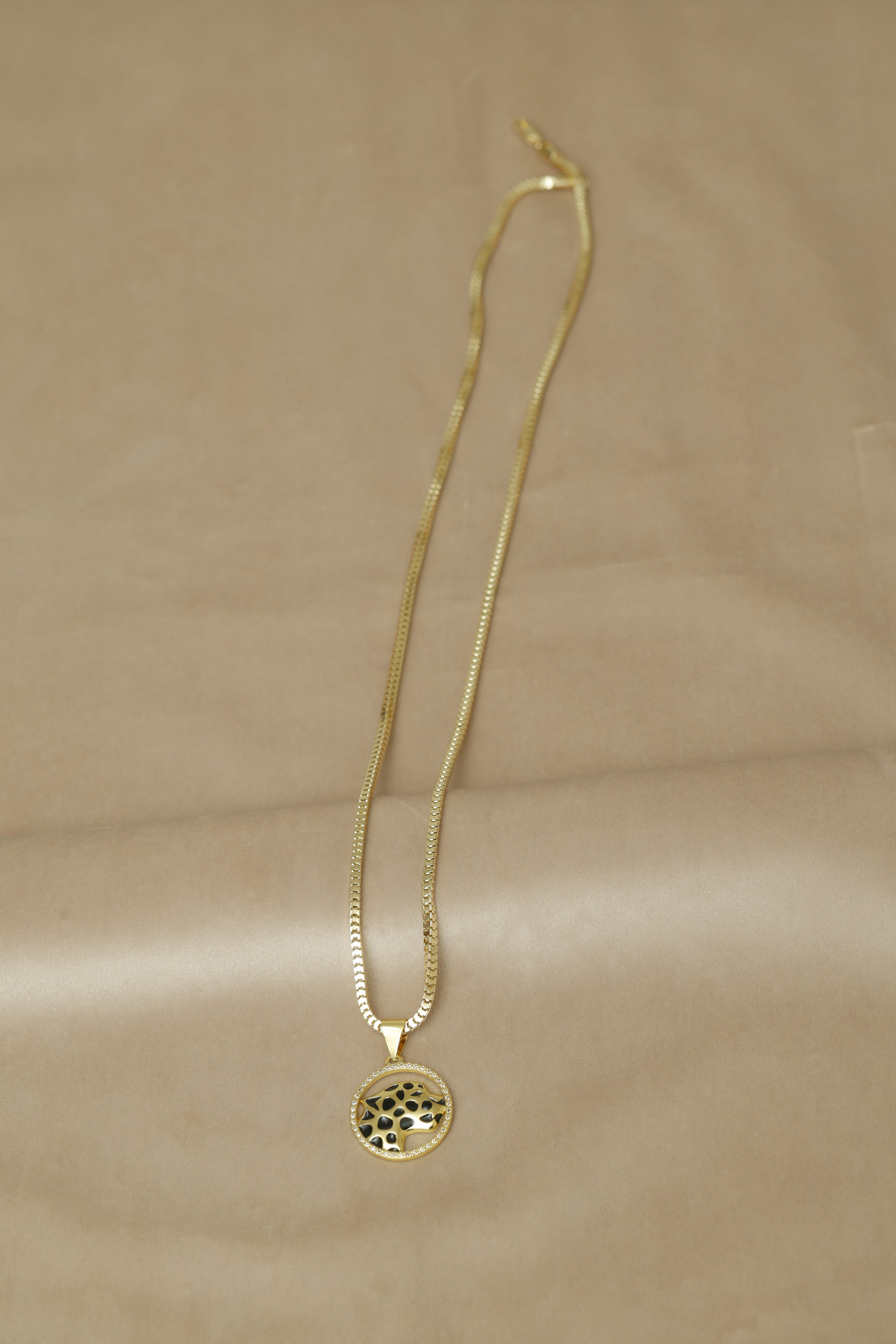 VARSE ME PANTER TE ZEZE