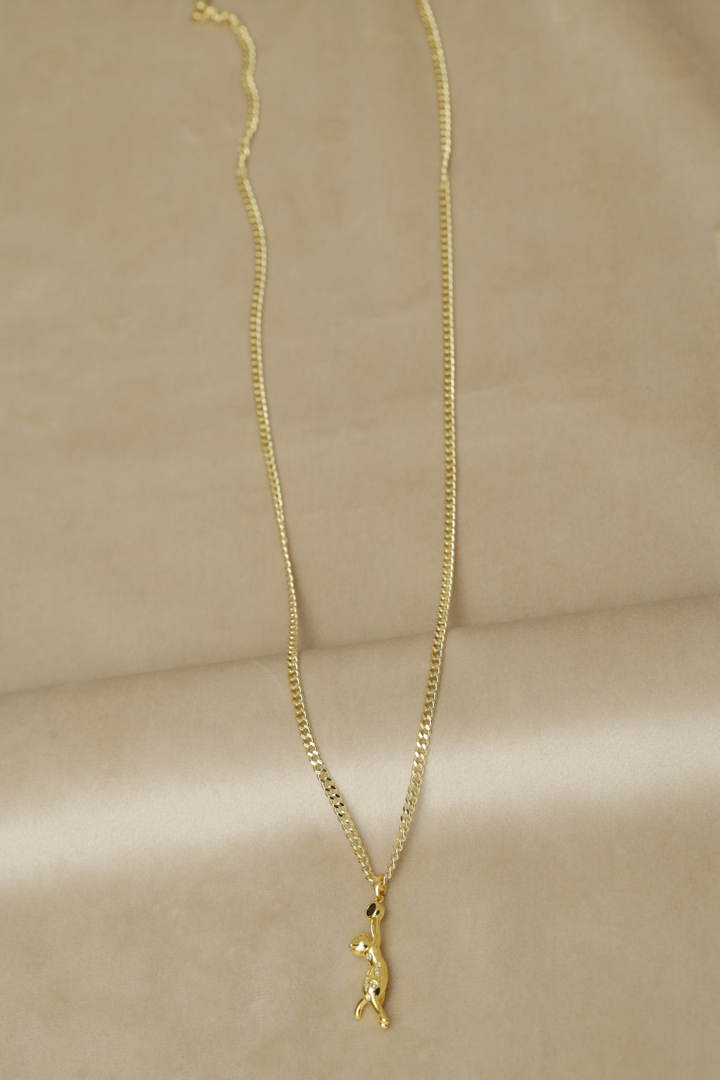 VARSE ME PANTER MACE