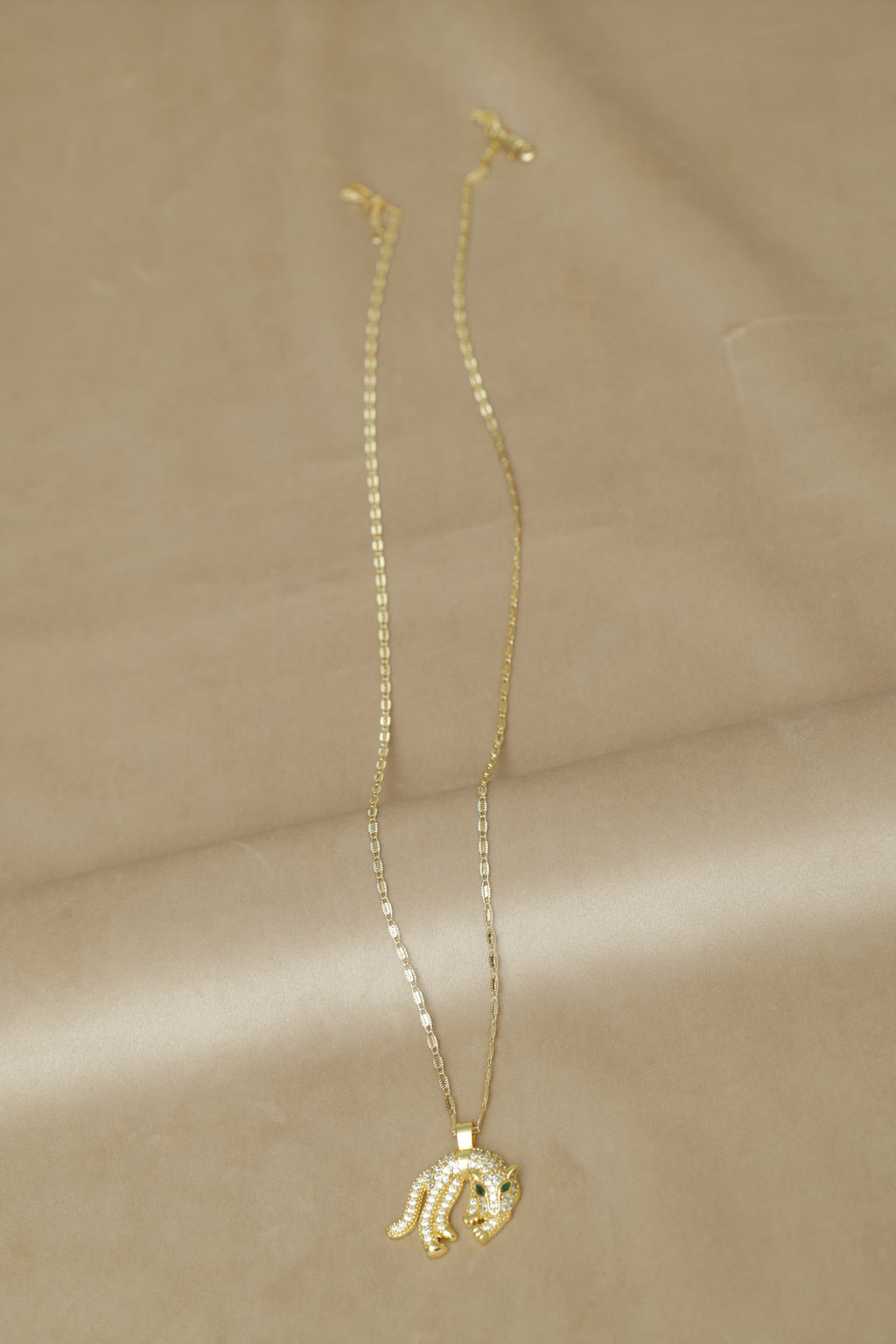 VARSE ME PANTER MACE