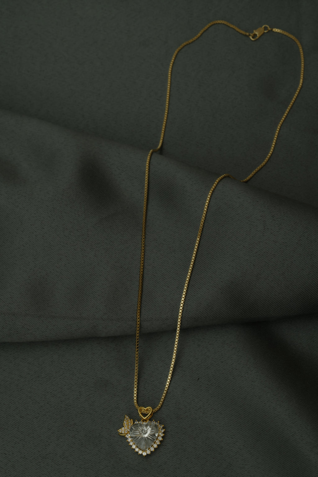 VARSE ME ZEMER ME GURE TE BARDH