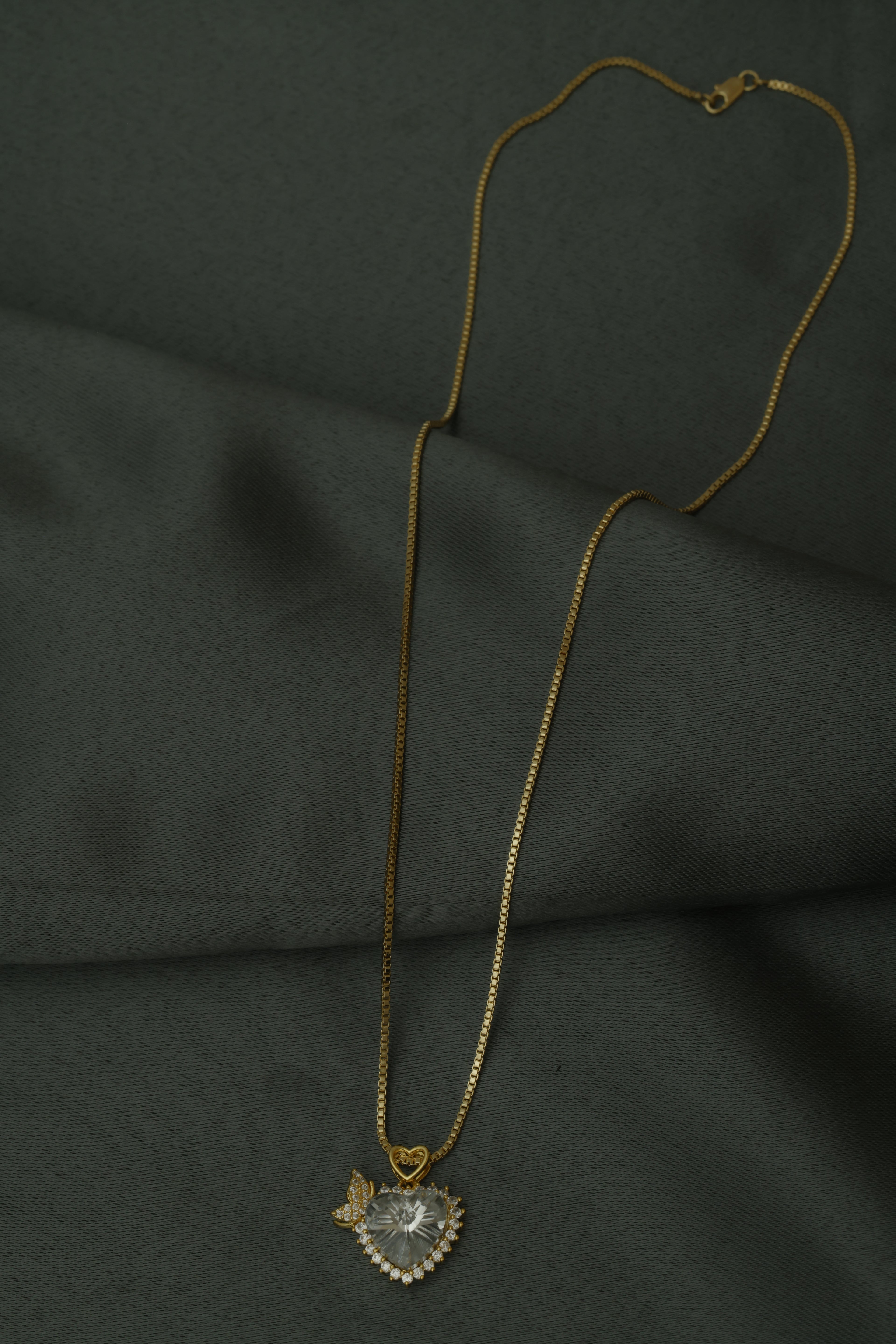 VARSE ME ZEMER ME GURE TE BARDH