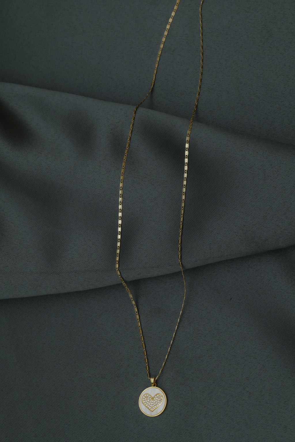 VARSE ME ZEMER ME GURE RRETHORE