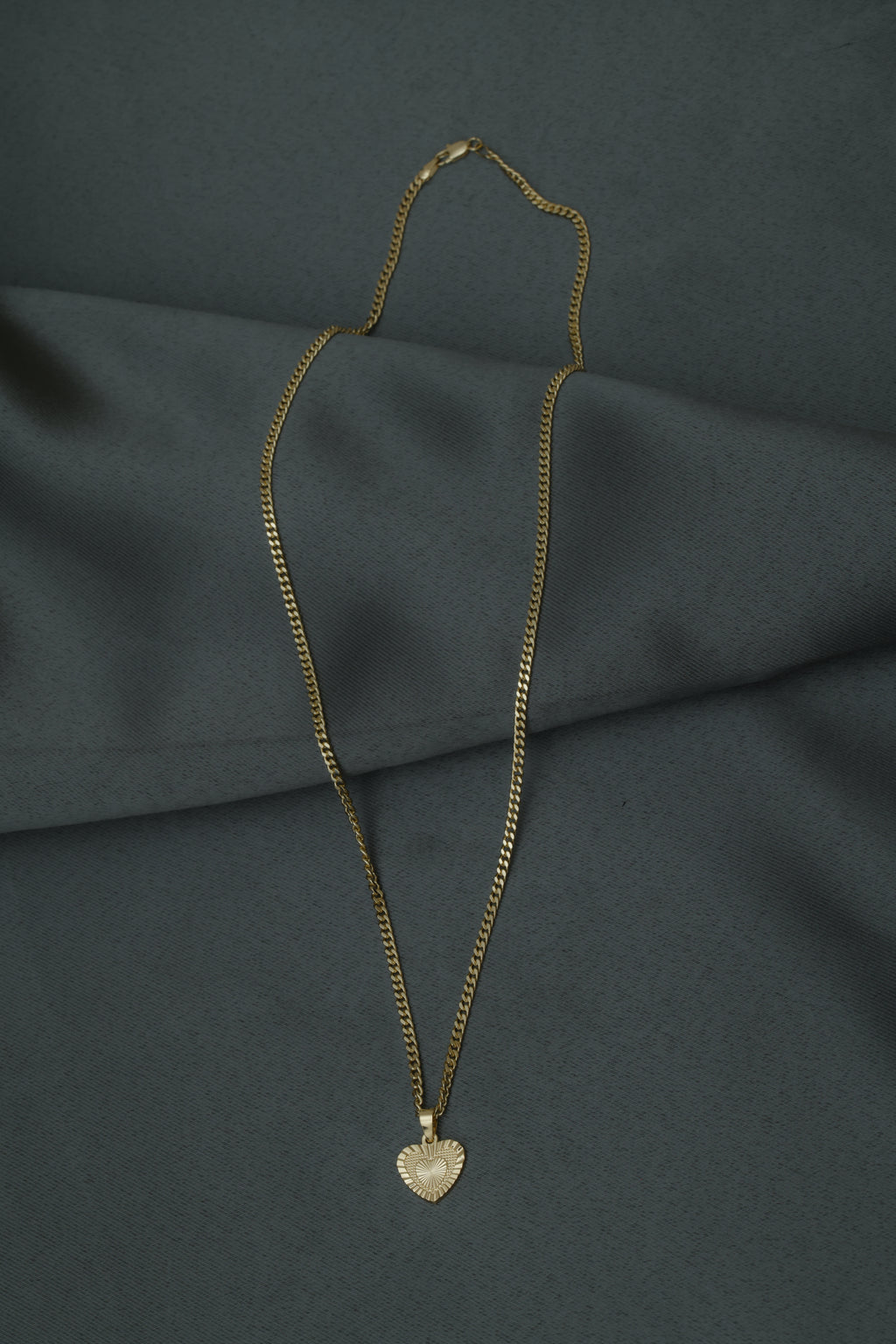 VARSE ME ZEMER TE THJESHTE ME ZEMER NE MES