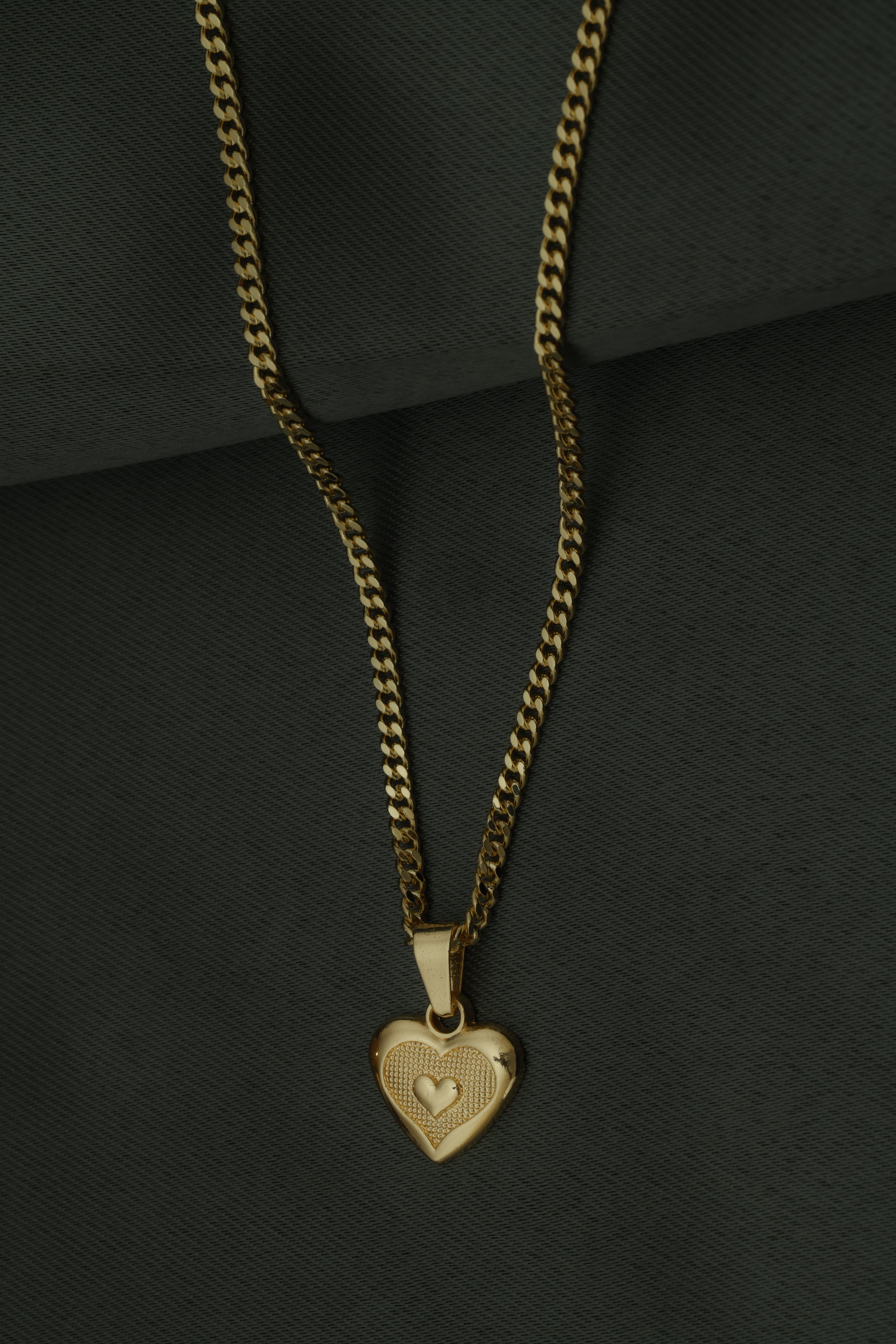 VARSE ME ZEMER TE THJESHTE ME ZEMER NE MES