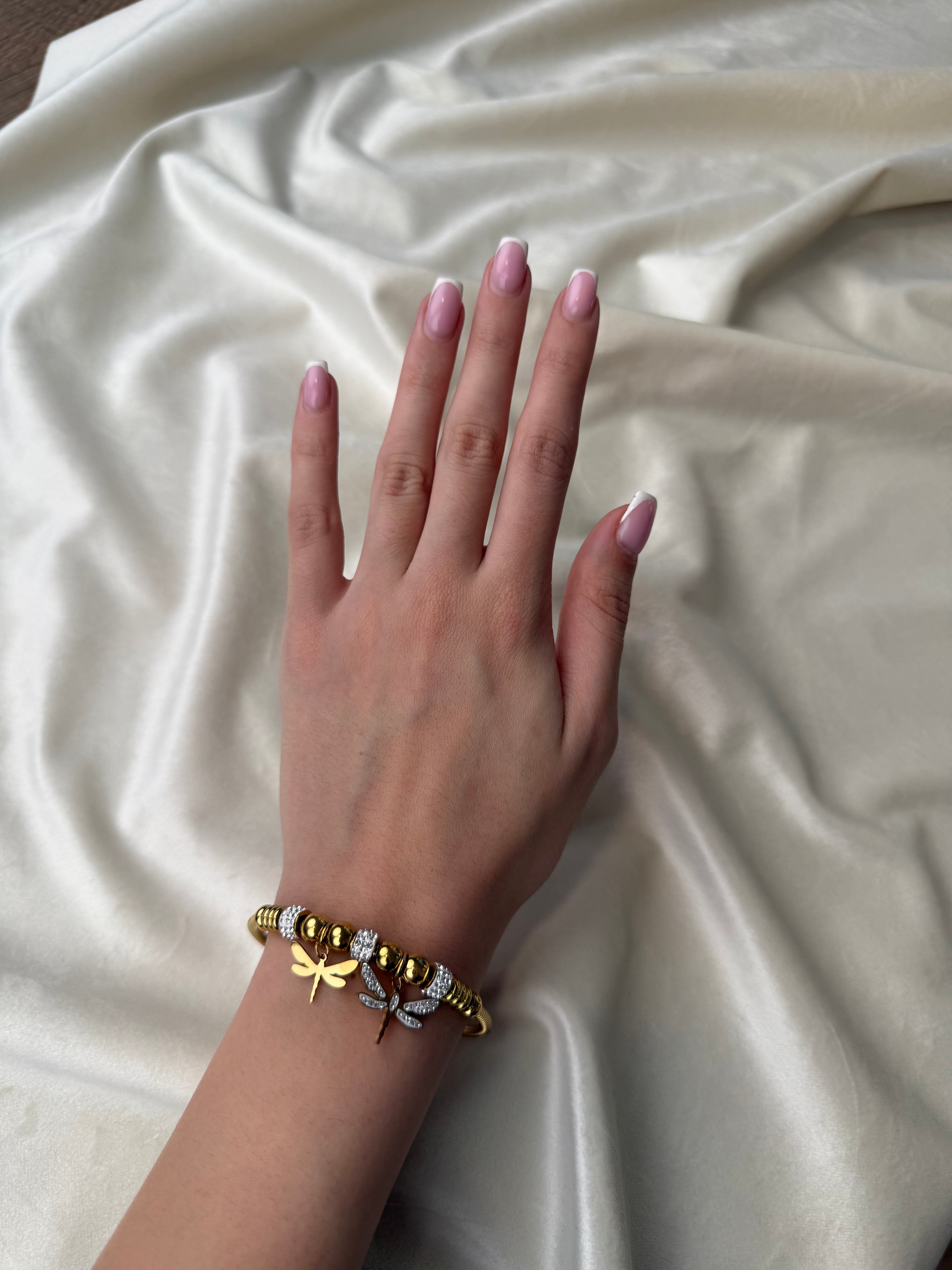 Byzylyk flutur me magnet