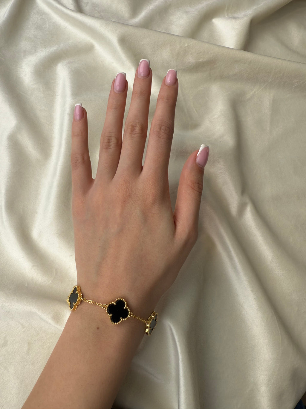 Byzylyk van cleef gold me lule te zeze