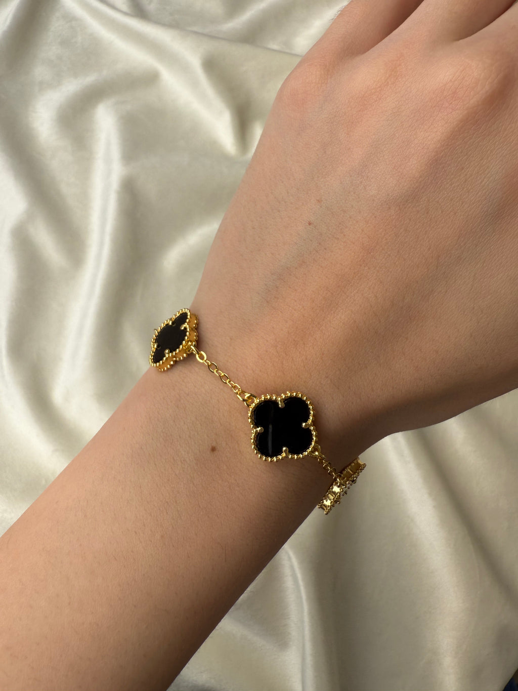 Byzylyk van cleef gold me lule te zeze