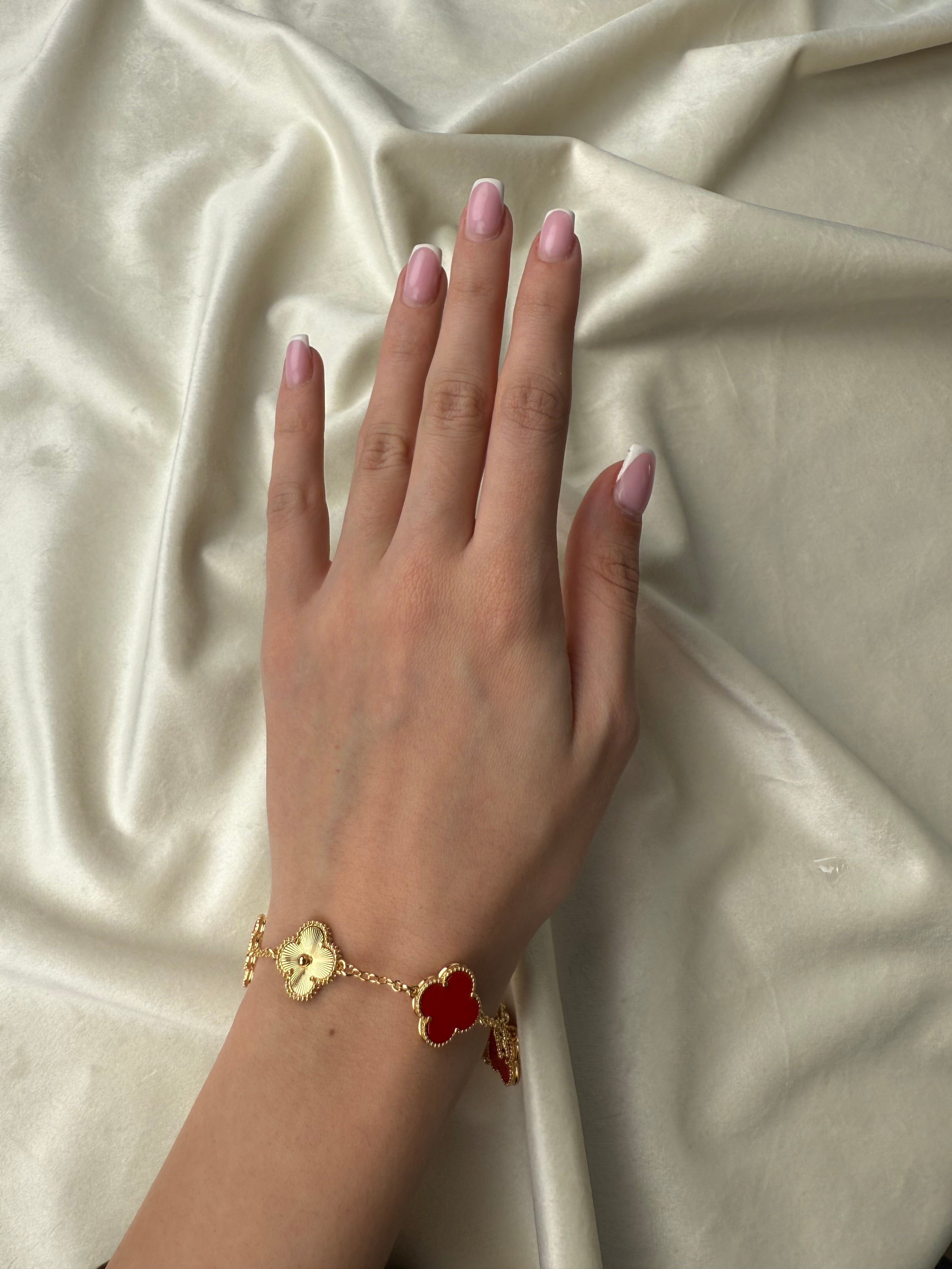 Byzylyk van cleef lule e kuqe dhe gold