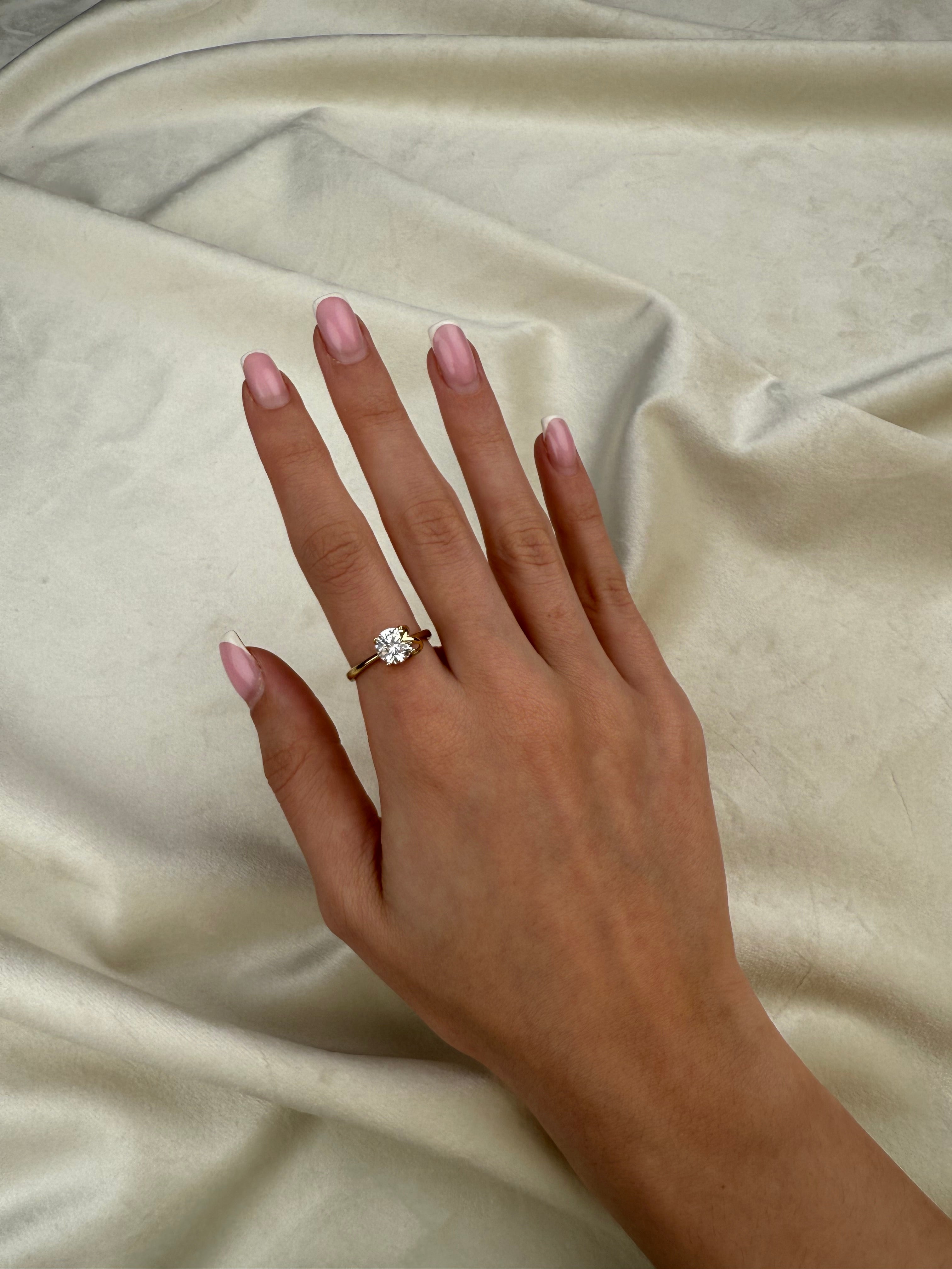 Unaze me gure te bardhe