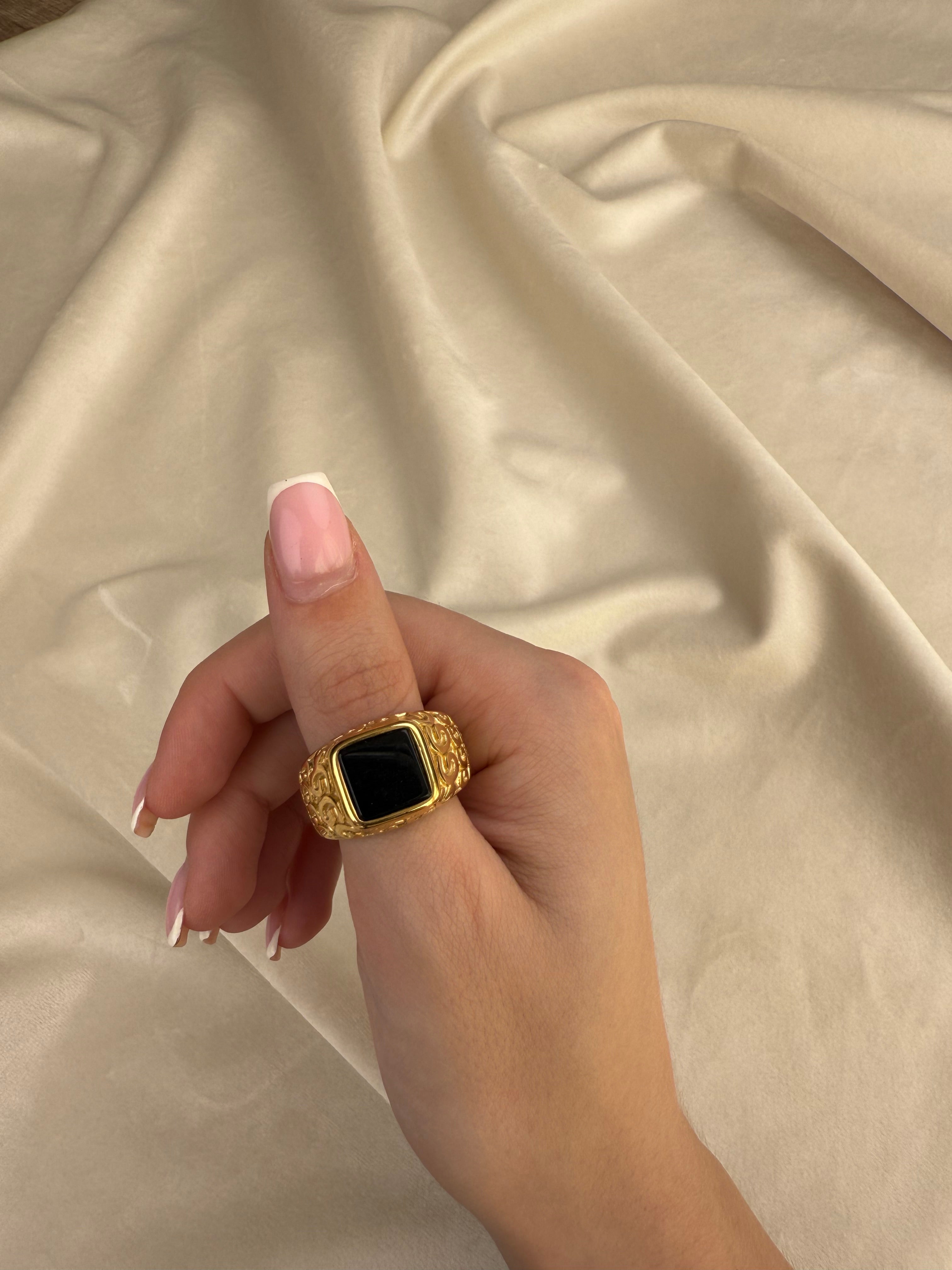 Unaze me detaje gold