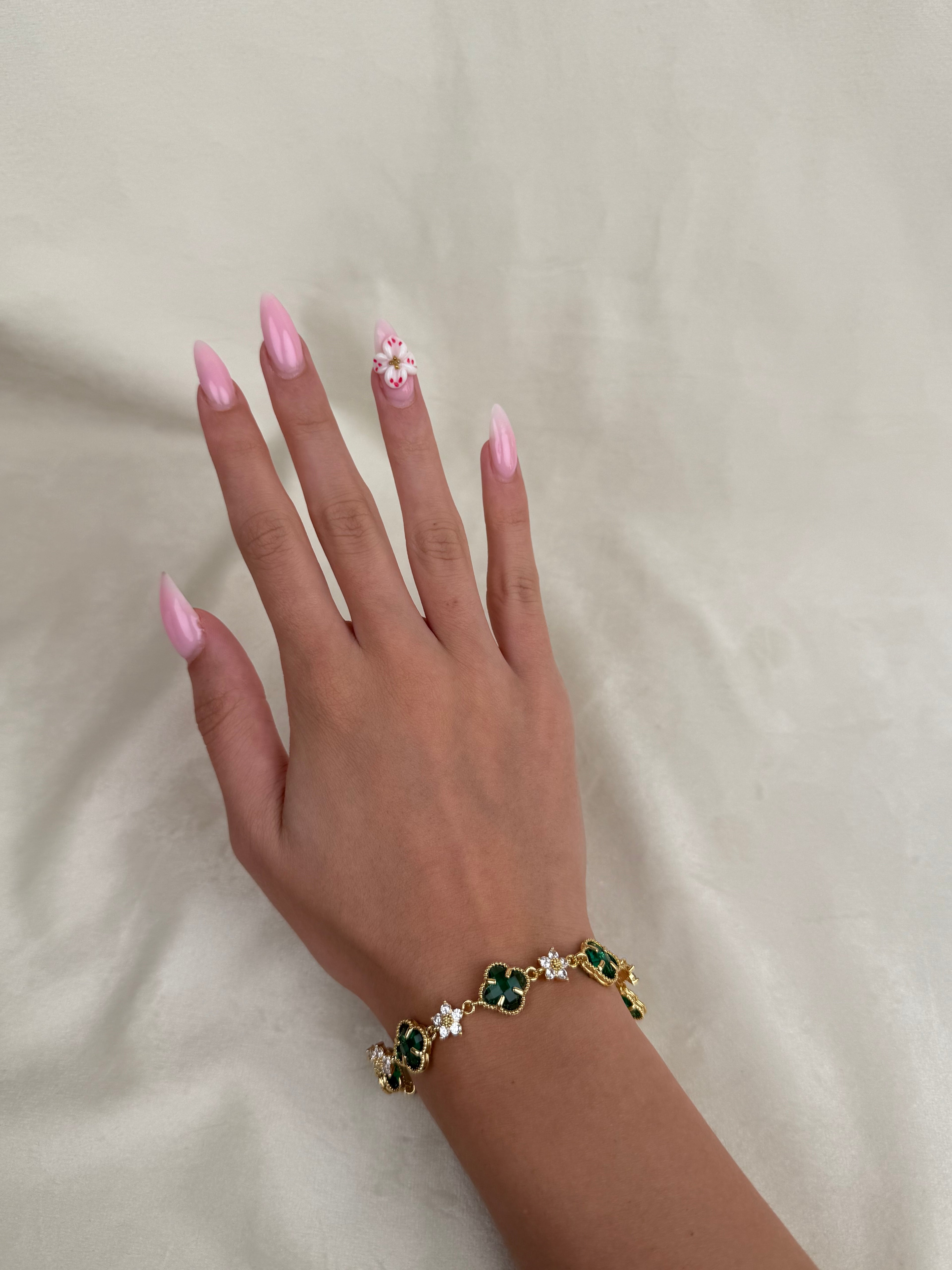 Byzylyk van cleef jeshil me lule