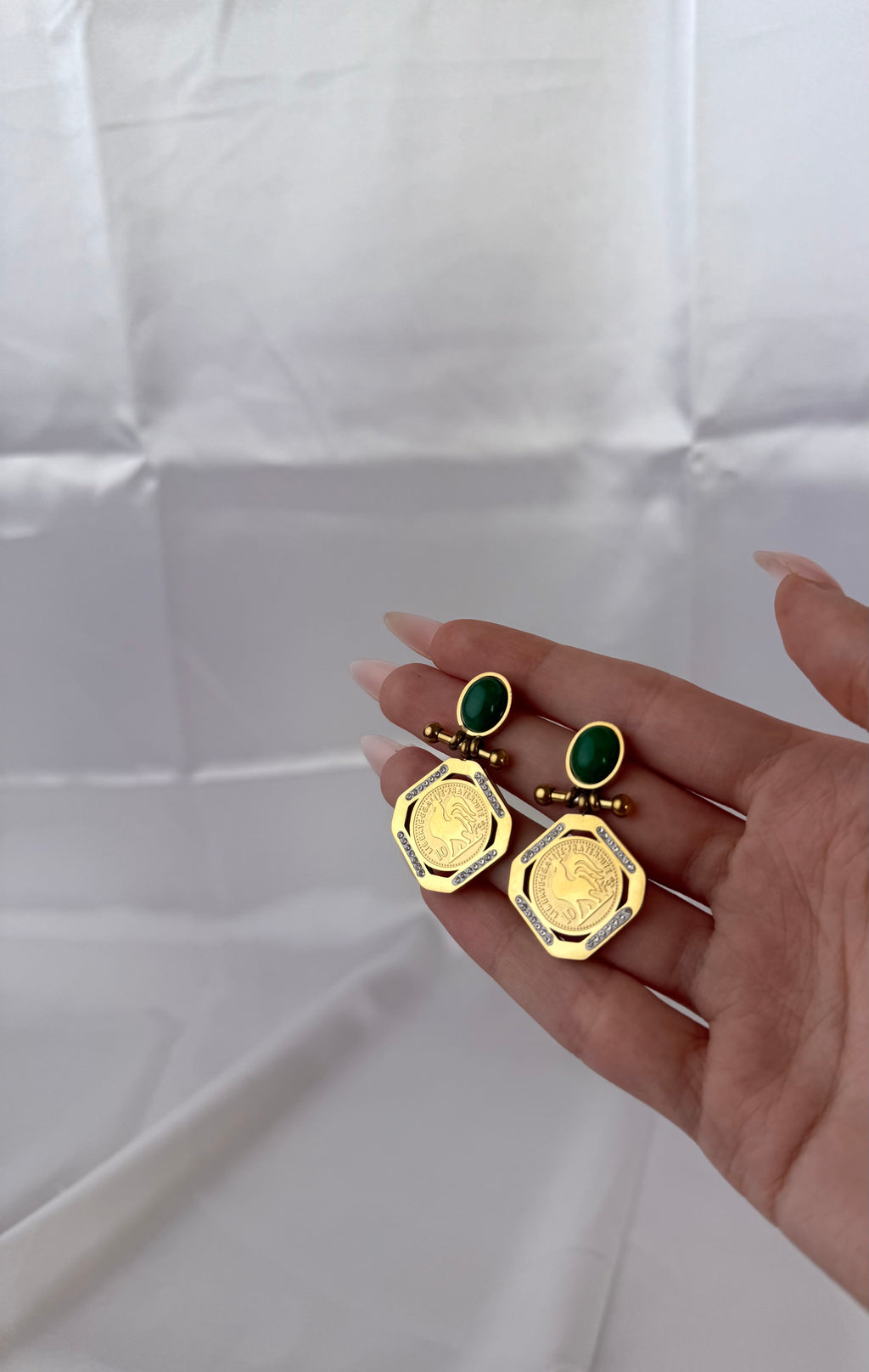 Vathe me gjel me gure jeshil