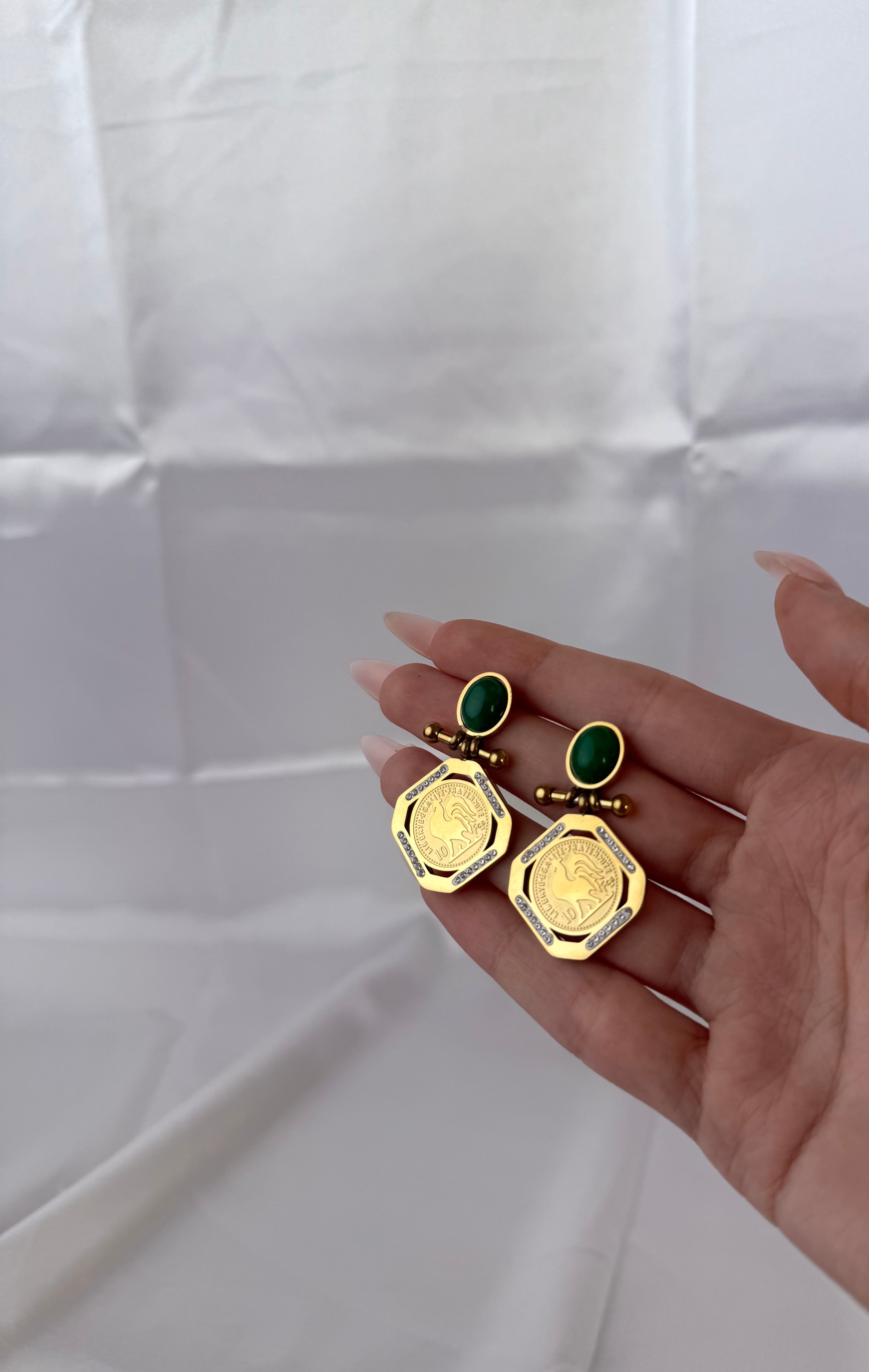 Vathe me gjel me gure jeshil