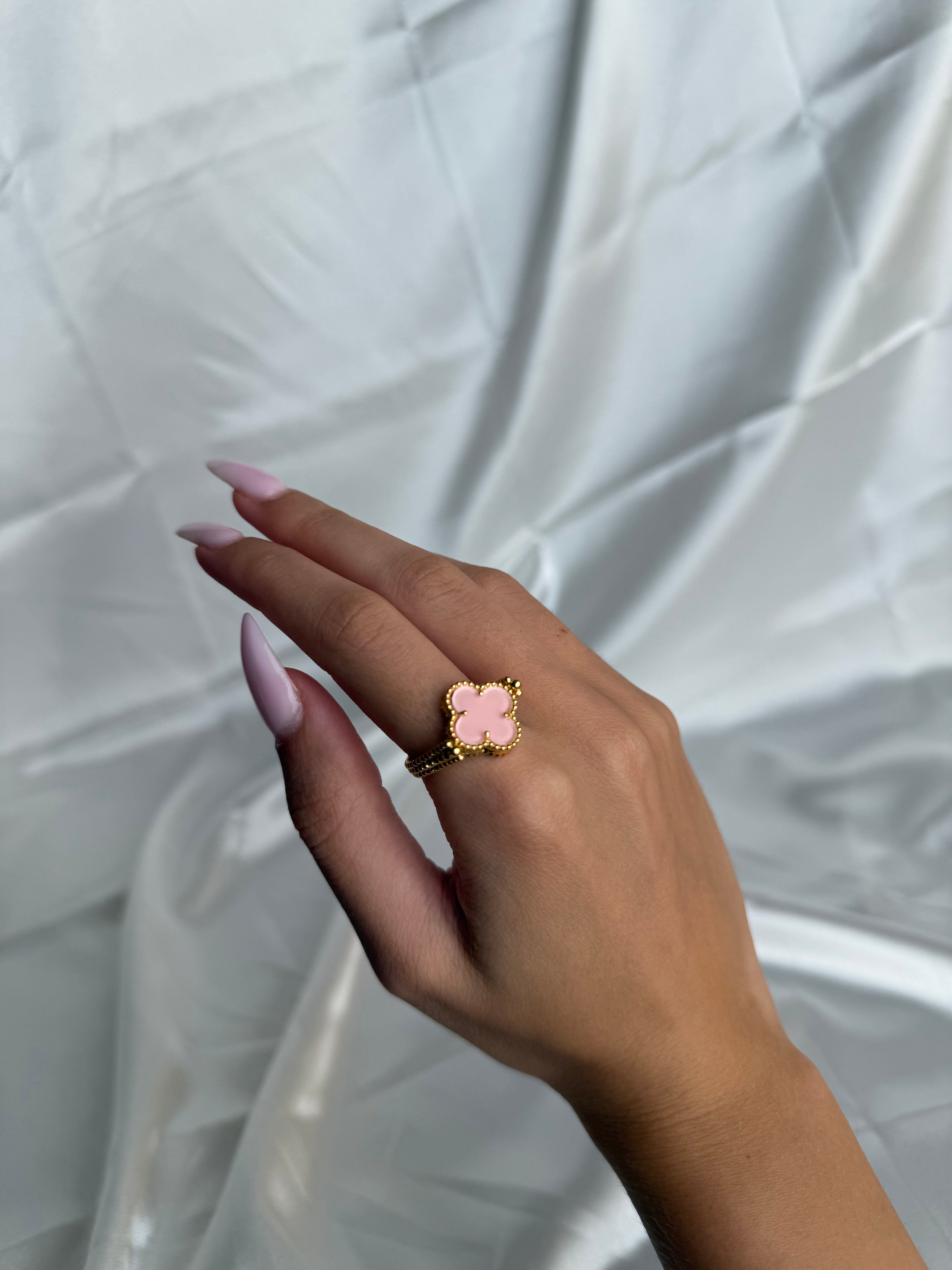 Unaze van cleef roze