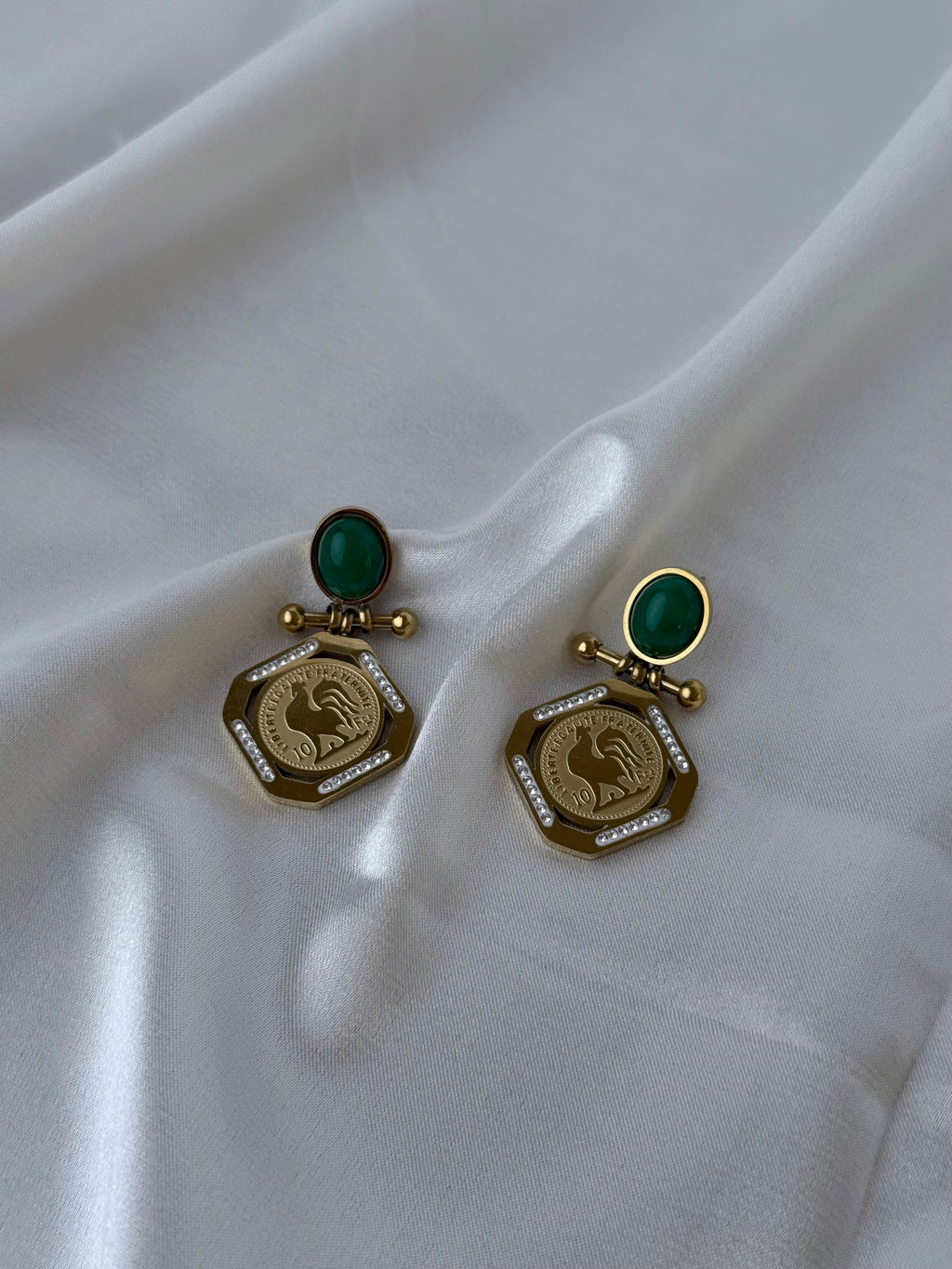 Vathe me gjel me gure jeshil