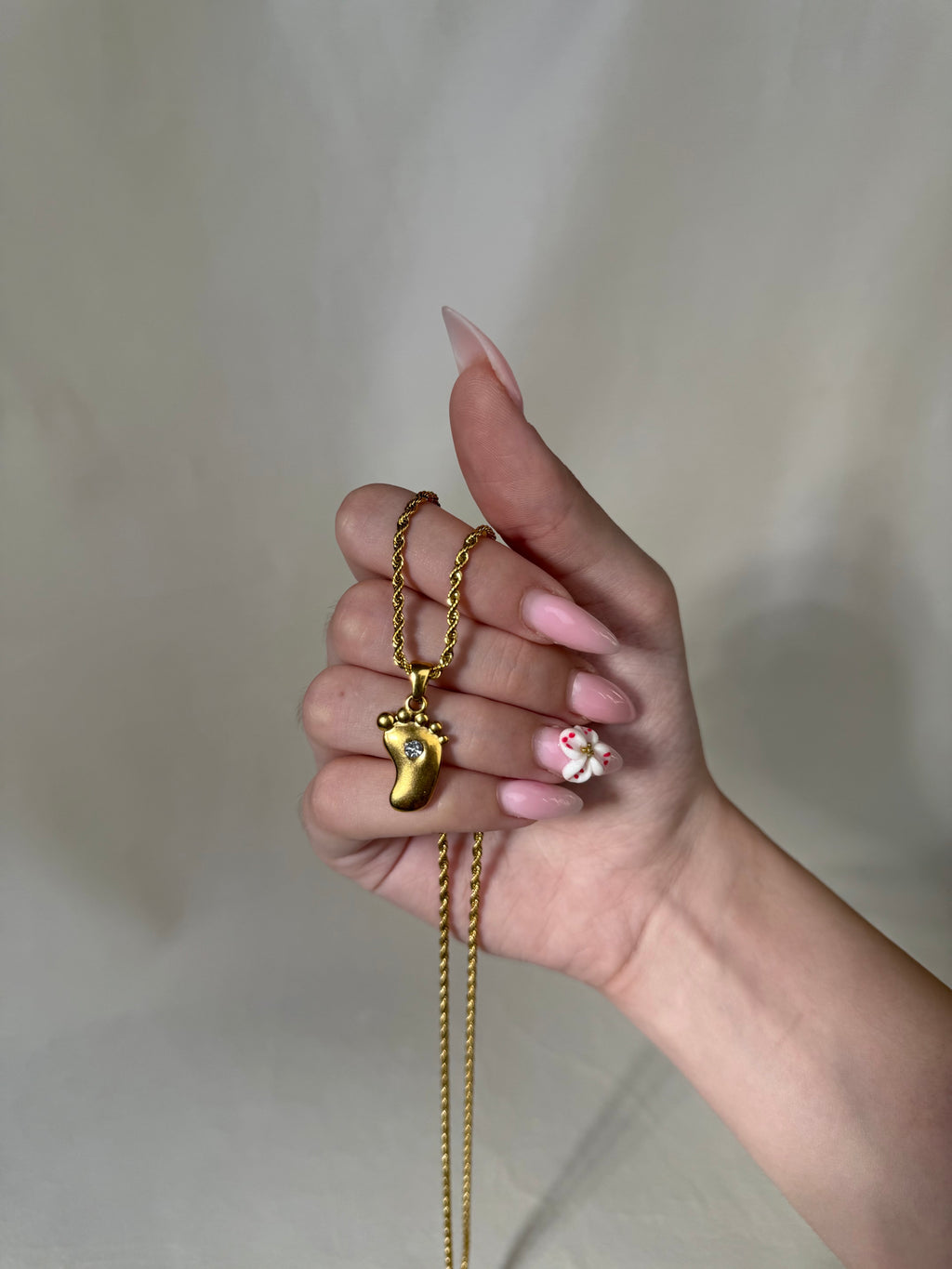 Varse me kembe bebi me gure